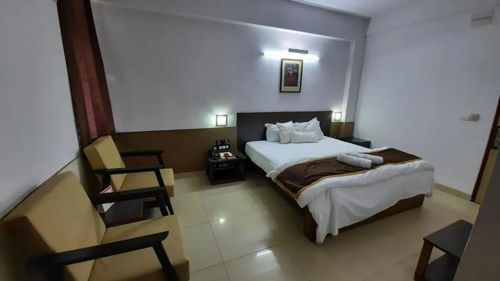 Photo of the whole room, Bed in New Delhi YMCA Tourist Hostel