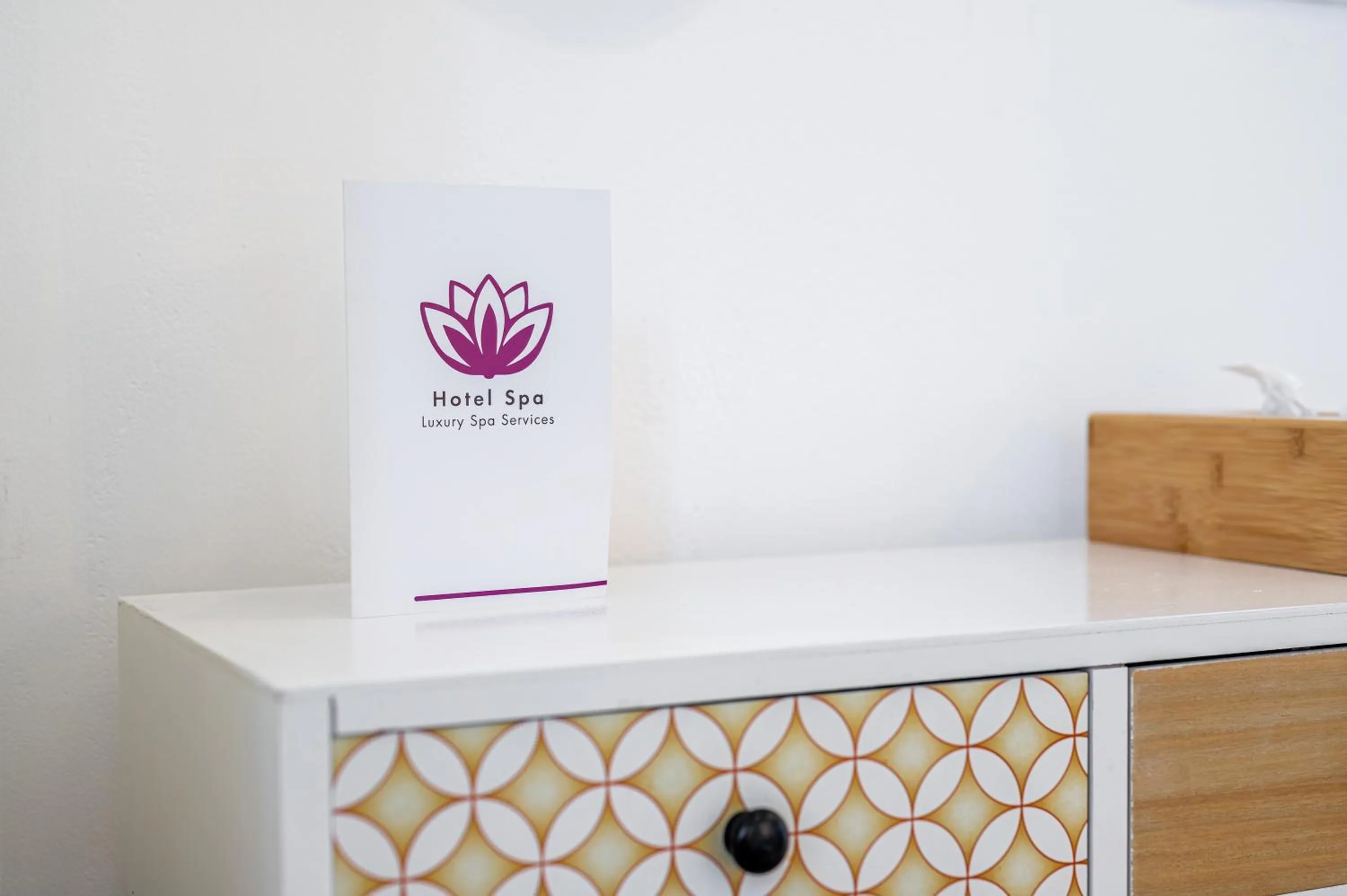 Decorative detail in En Plo Boutique Suites