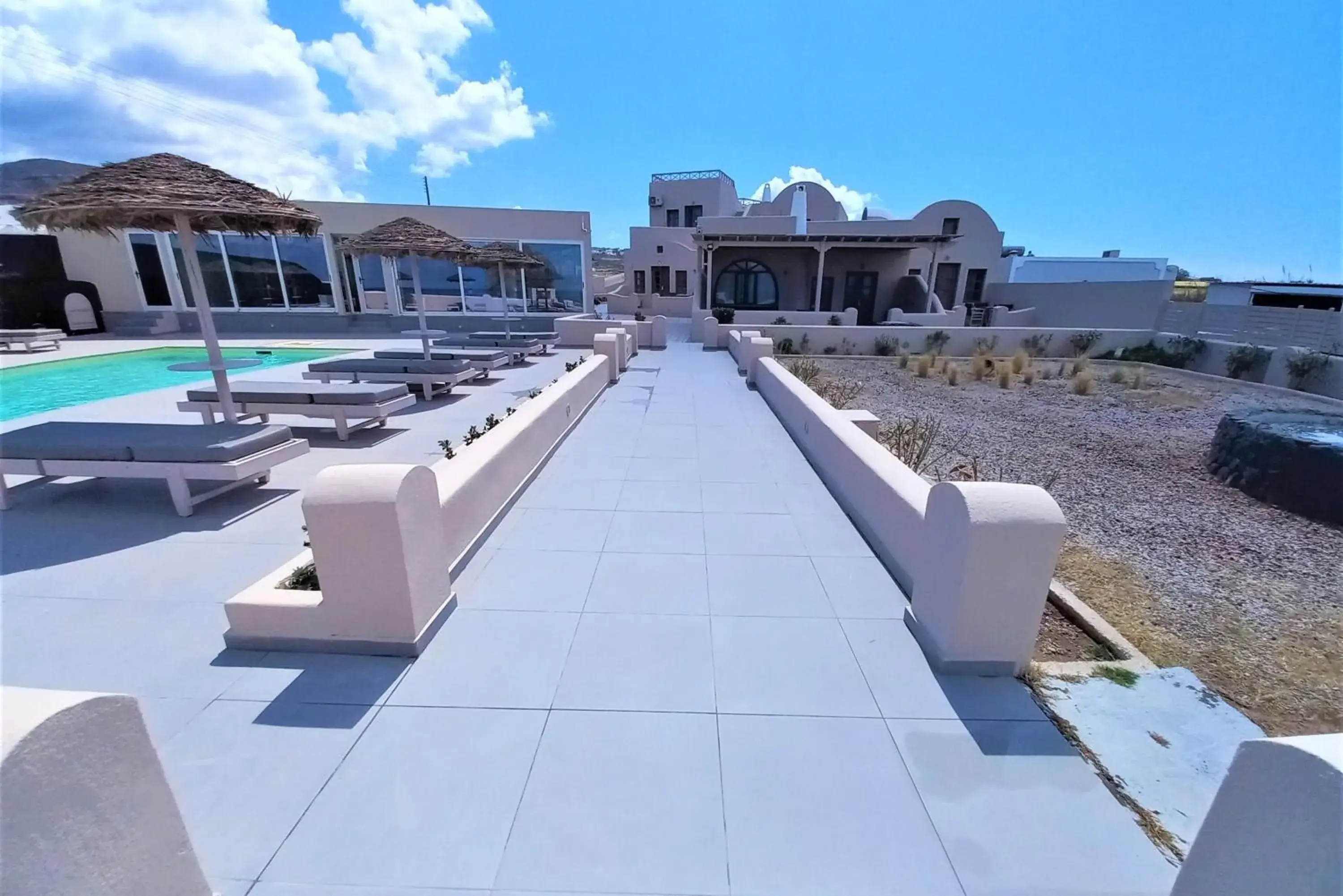 Property building in En Plo Boutique Suites Property building in En Plo Boutique Suites