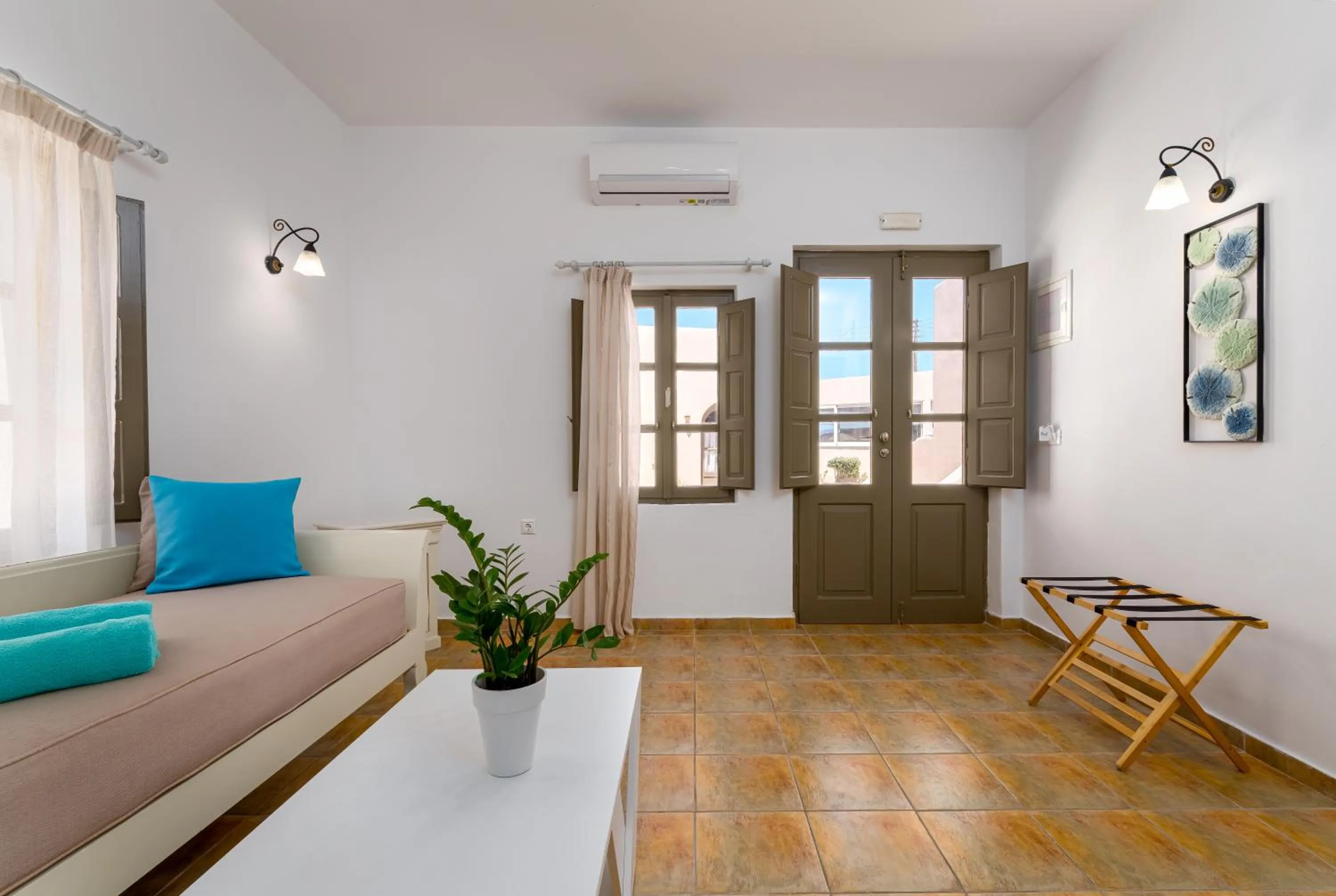 Living room in En Plo Boutique Suites