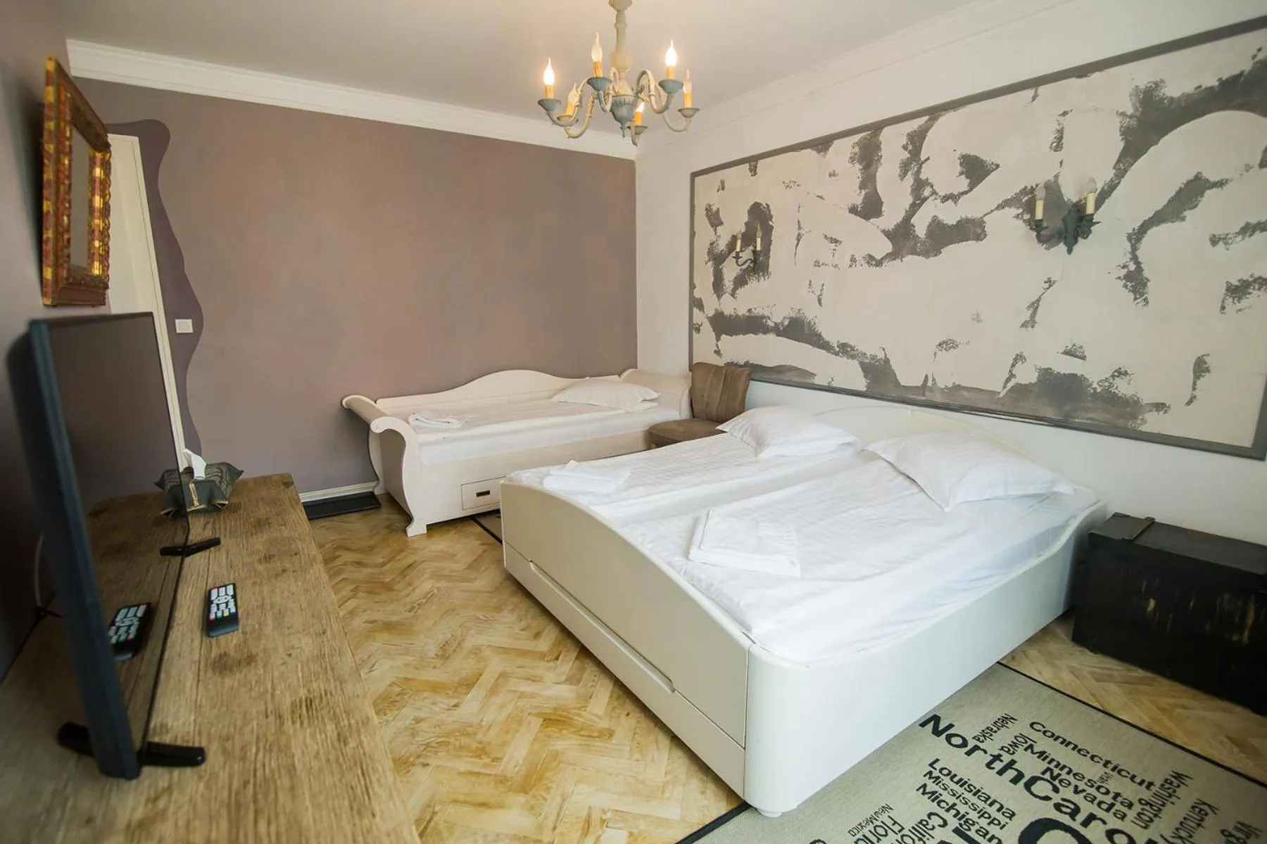 Photo of the whole room, Bed in Vila Sibiu