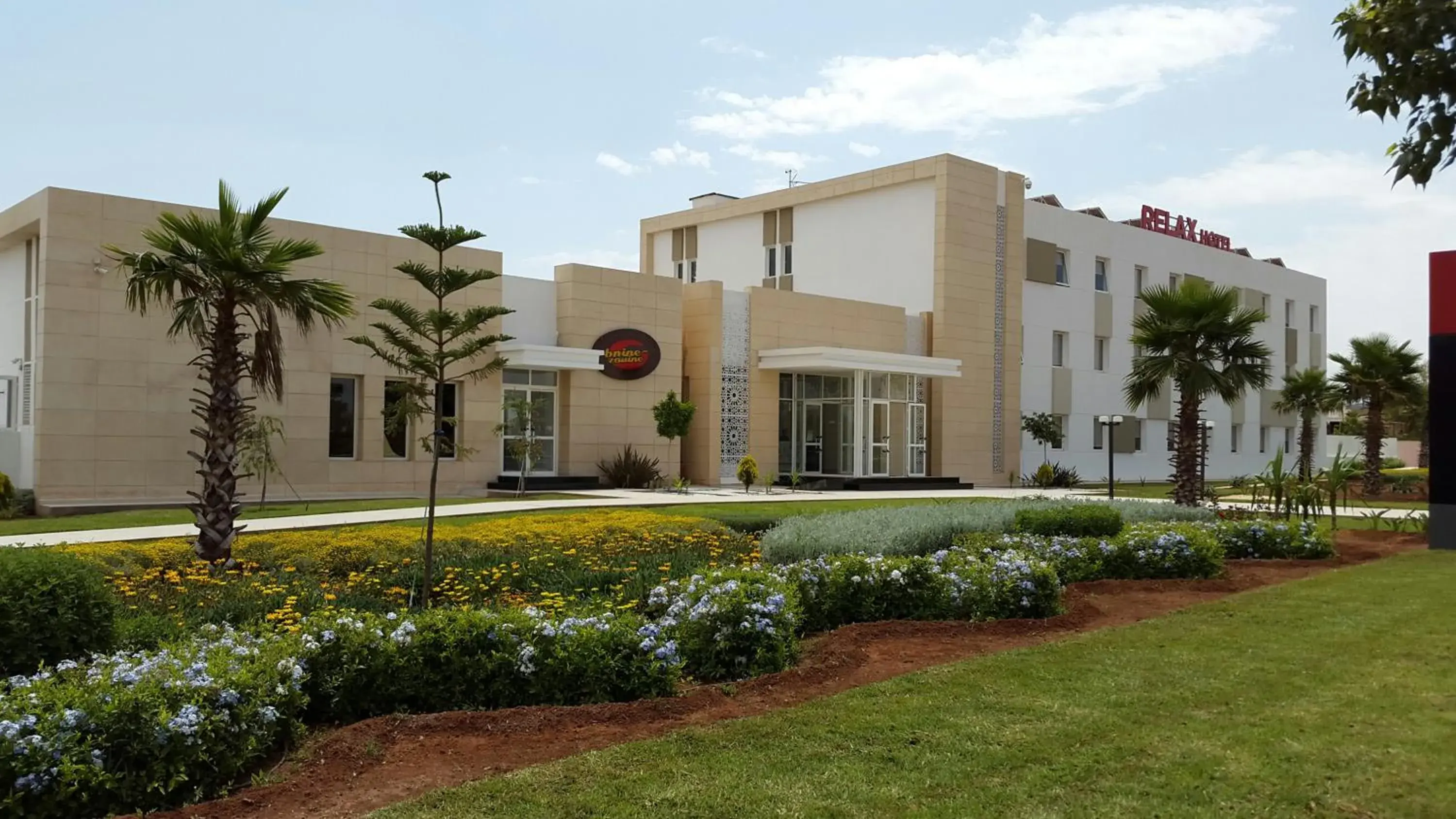 Property building in Relax Hôtel Oujda Property building in Relax Hôtel Oujda