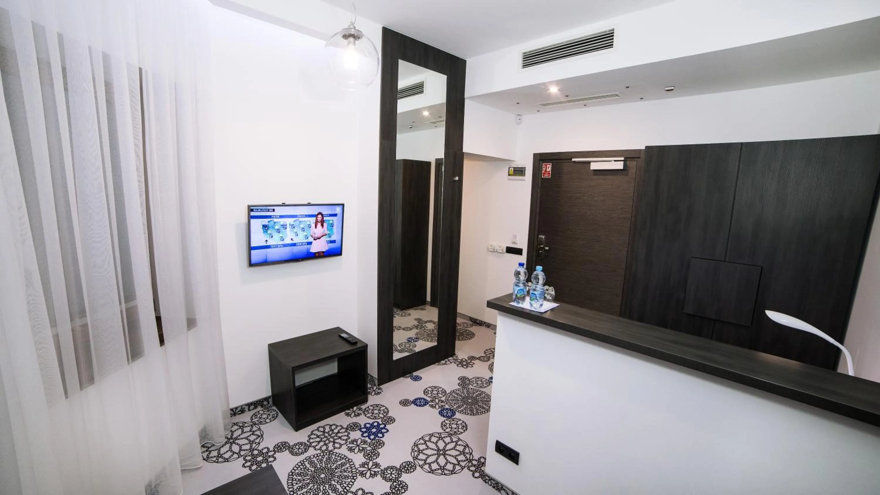 Communal lounge/ TV room in Hotel Zacisze