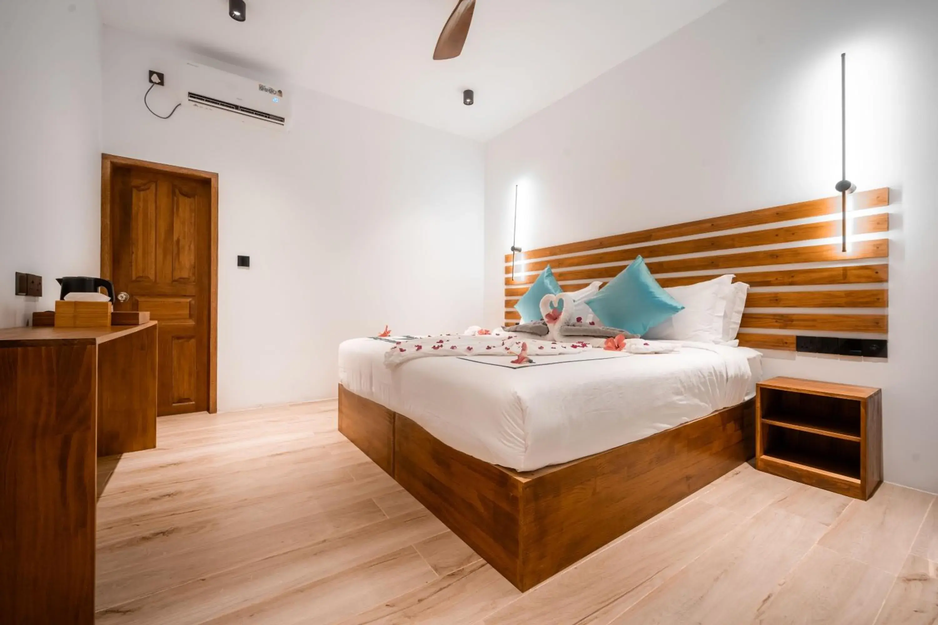 Deluxe Double or Twin Room with Garden View in Oasis Dhigurah Deluxe Double or Twin Room with Garden View in Oasis Dhigurah