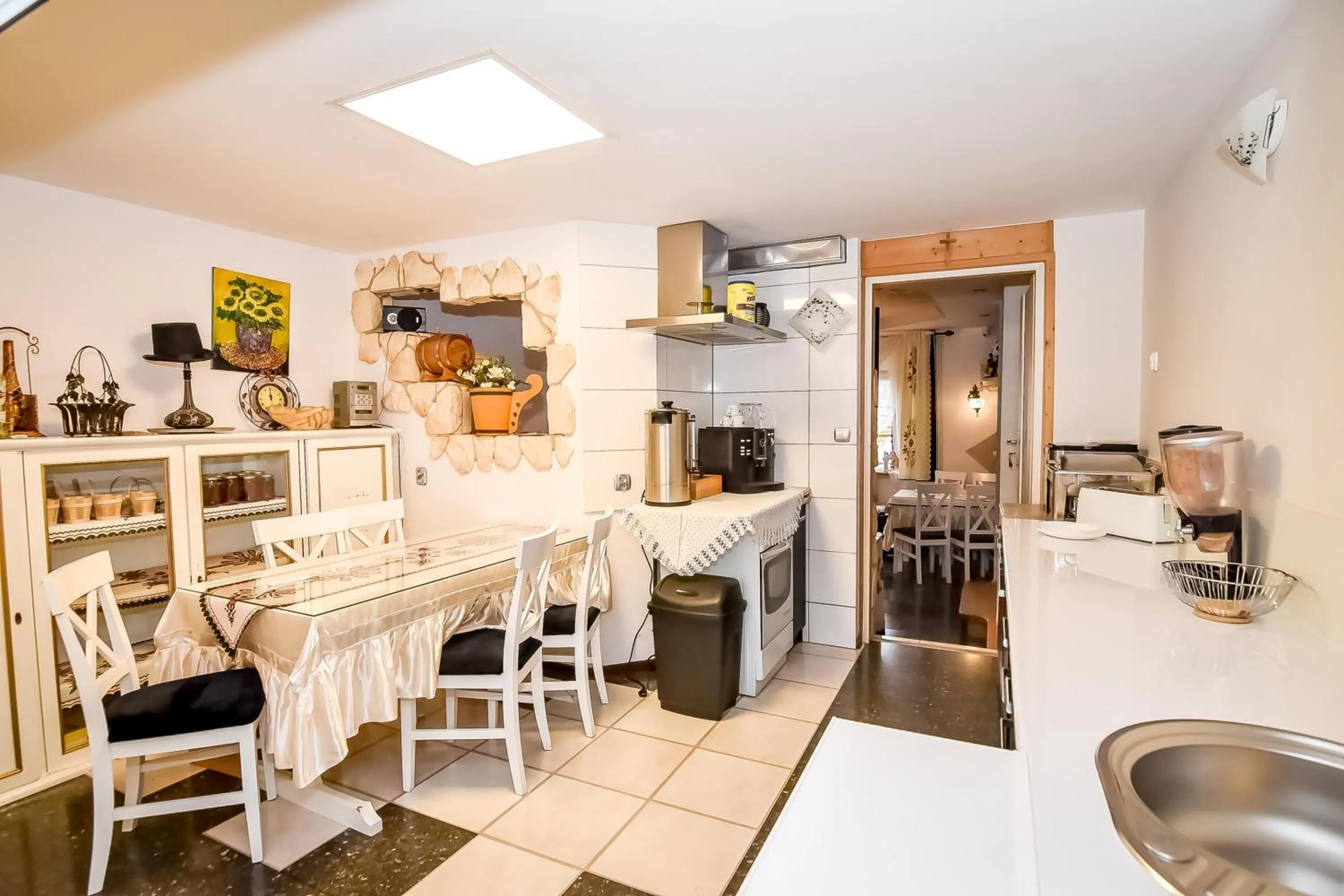 Kitchen or kitchenette in Ciukrowa Chatka Sauna & Jacuzzi
