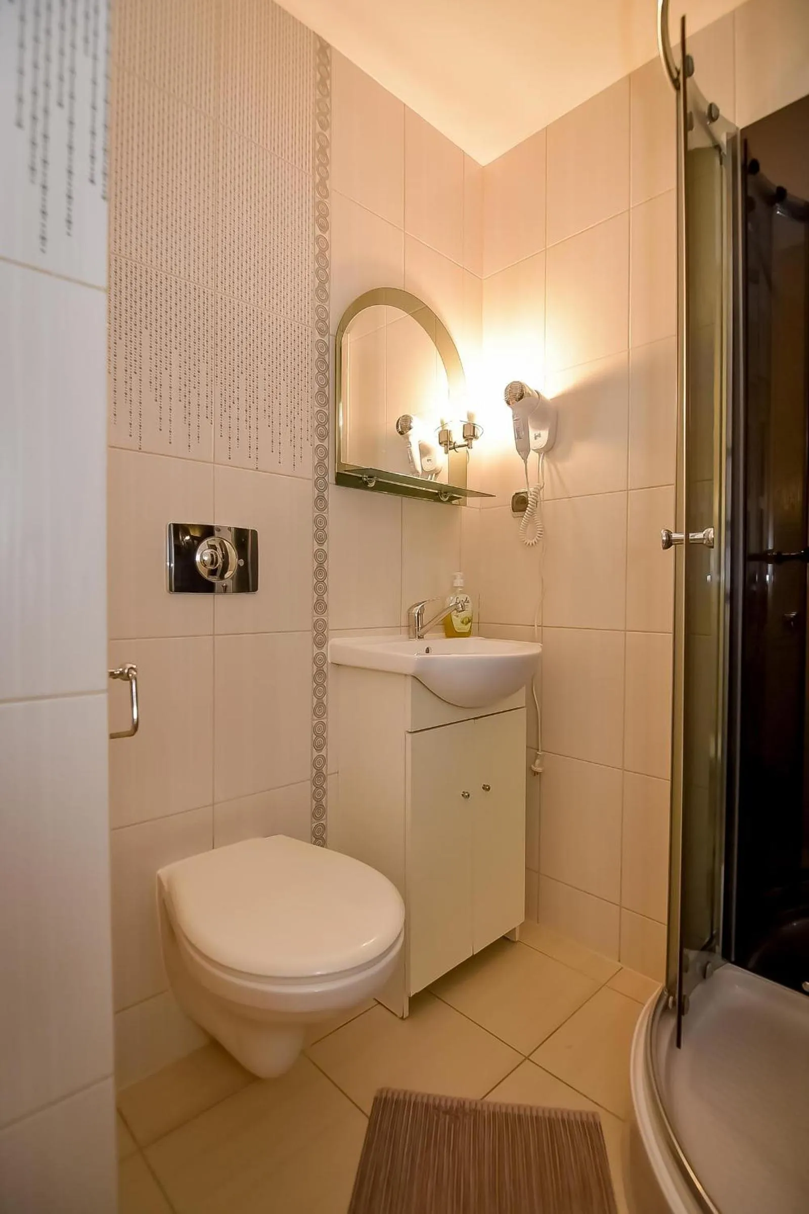 Shower in Ciukrowa Chatka Sauna & Jacuzzi