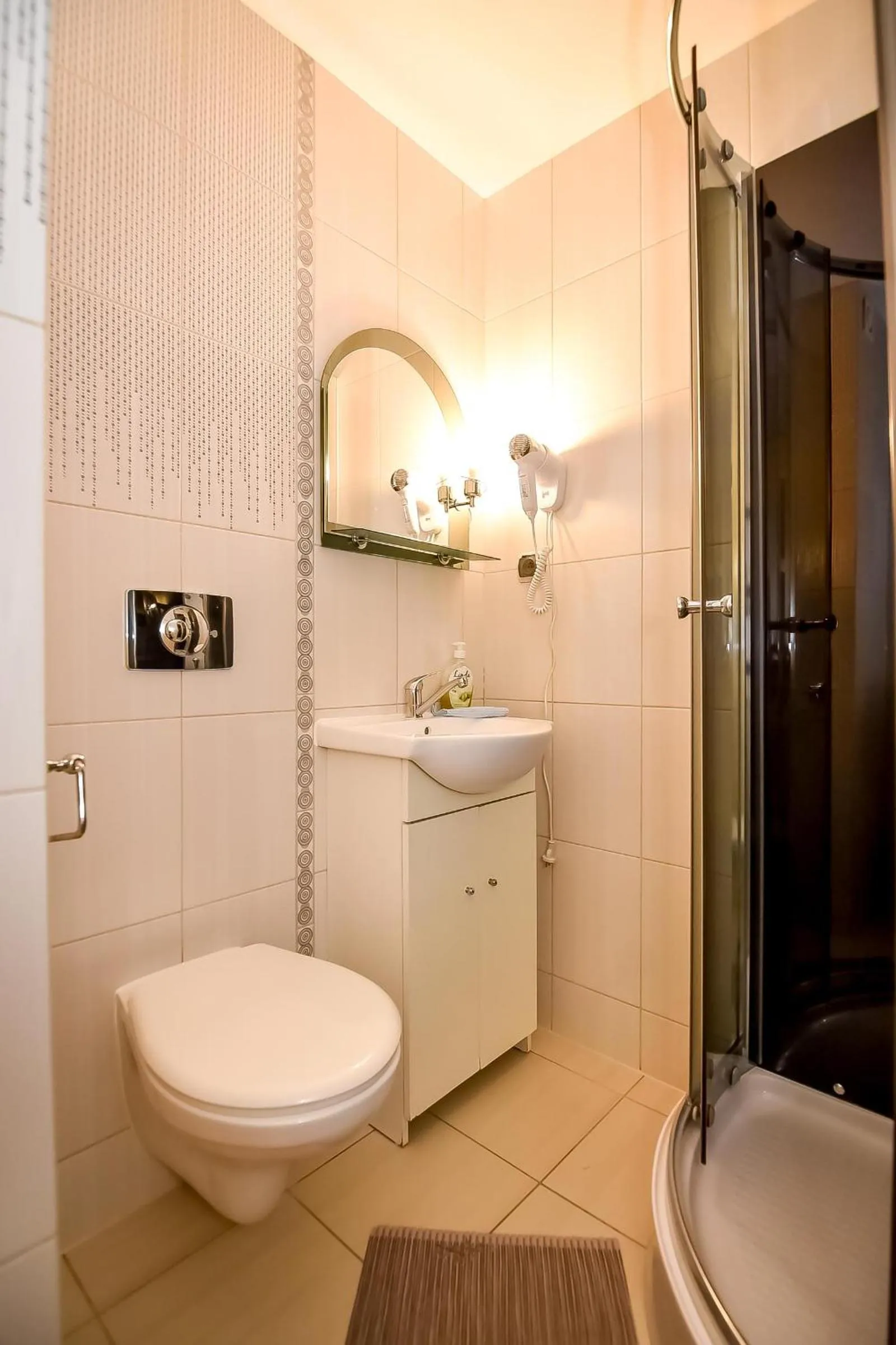 Shower in Ciukrowa Chatka Sauna & Jacuzzi