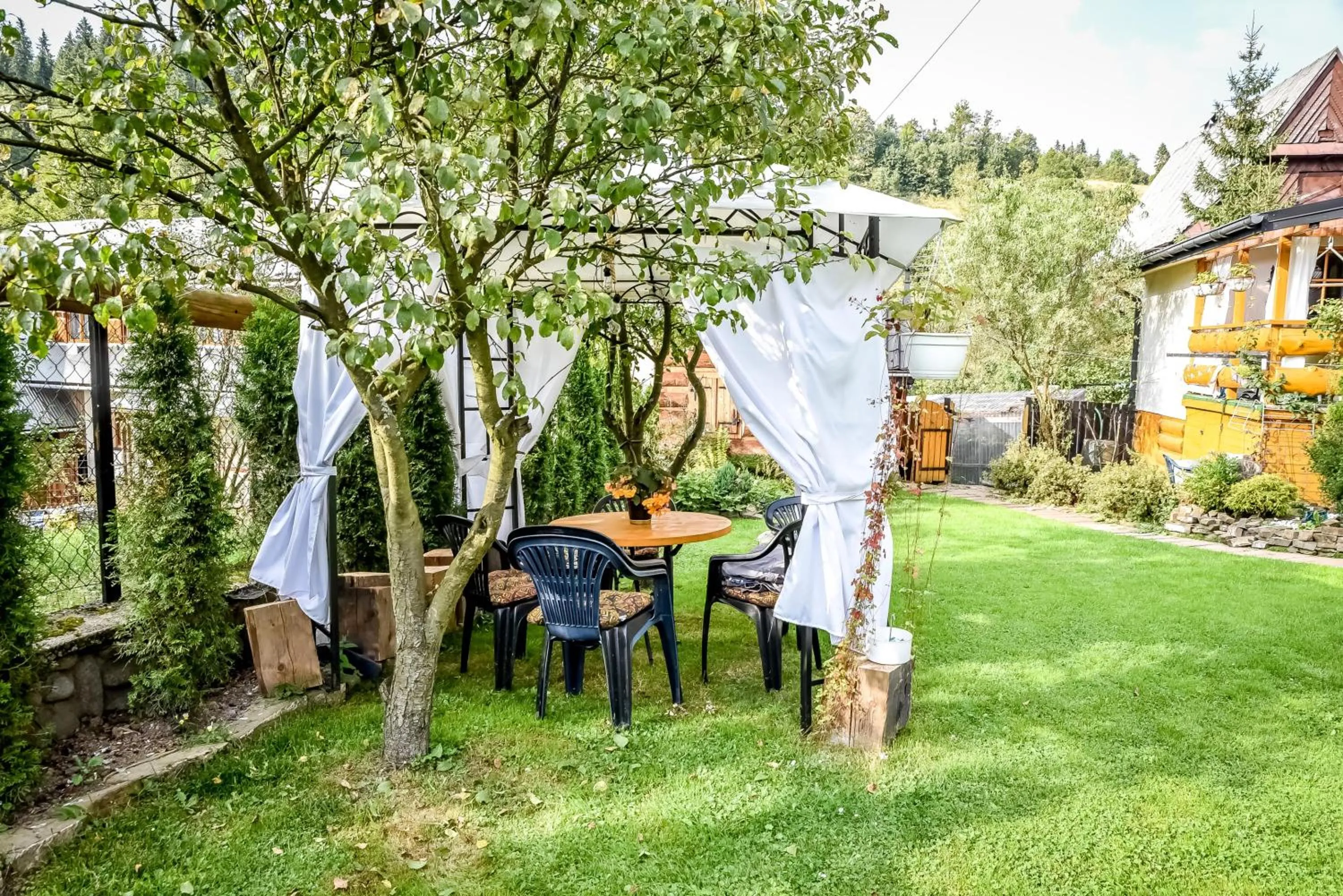 Property building in Ciukrowa Chatka Sauna & Jacuzzi