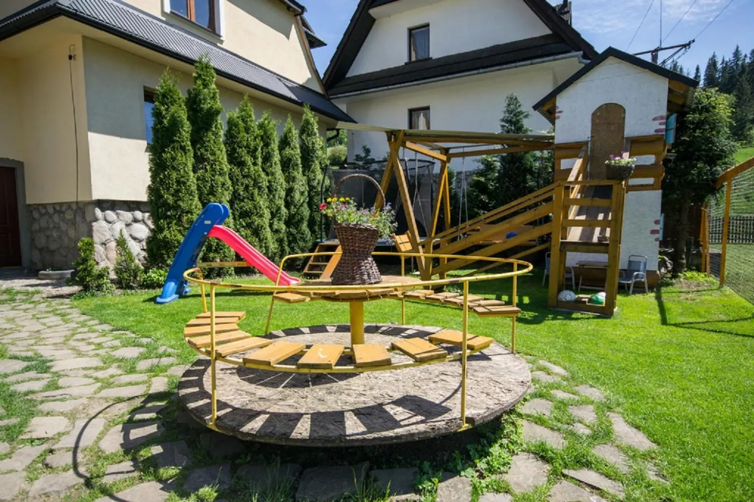 Garden in Ciukrowa Chatka Sauna & Jacuzzi