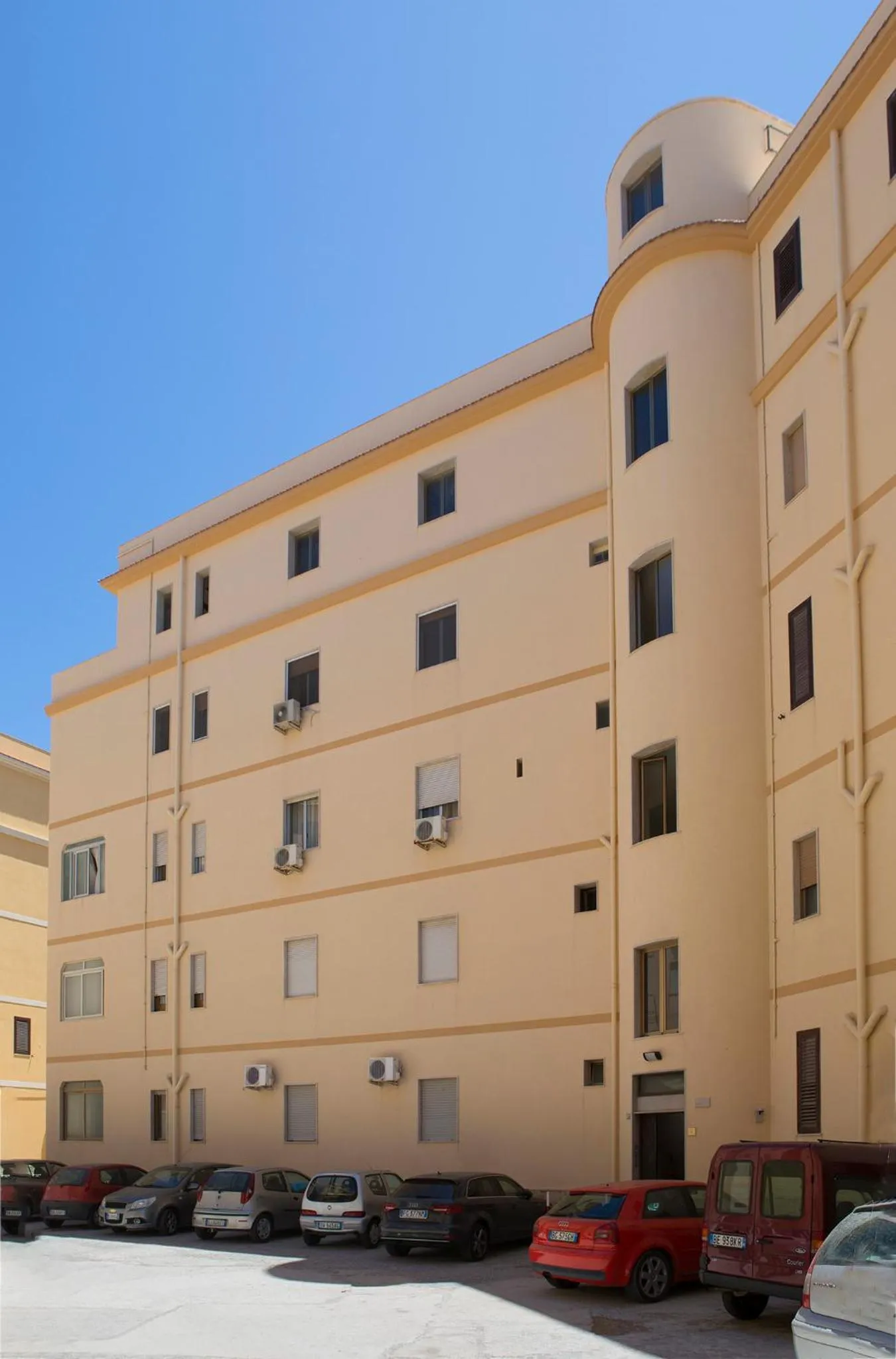 Property building in B&B Piazza Vittorio