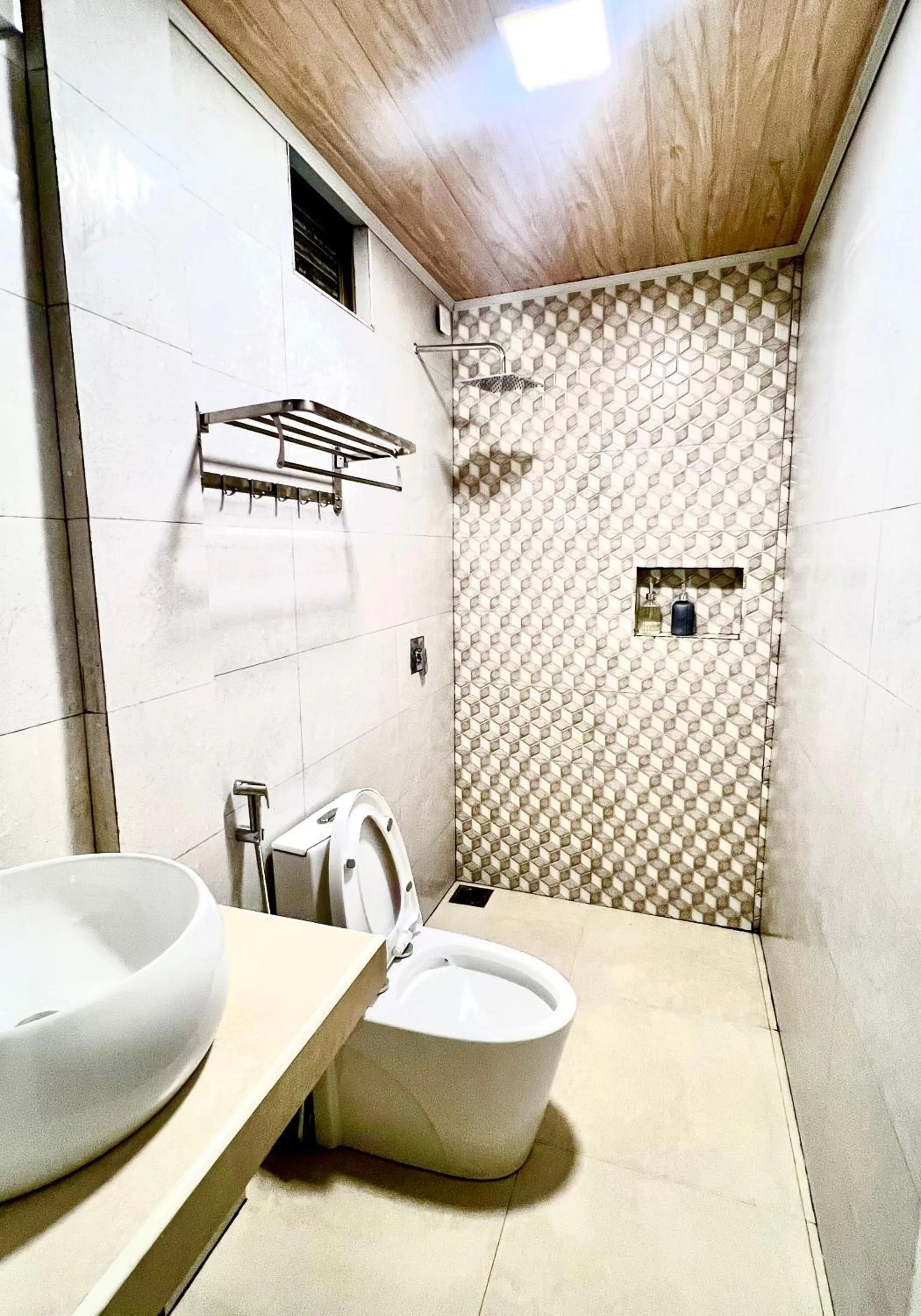 Shower in Holiday Home Dhiffushi