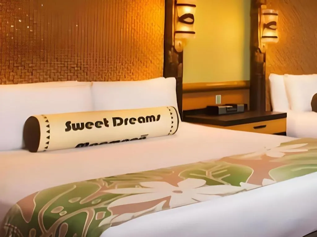 Bed in Disney's Polynesian Village Resort