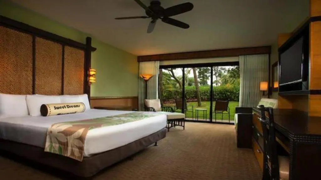Bed in Disney's Polynesian Village Resort