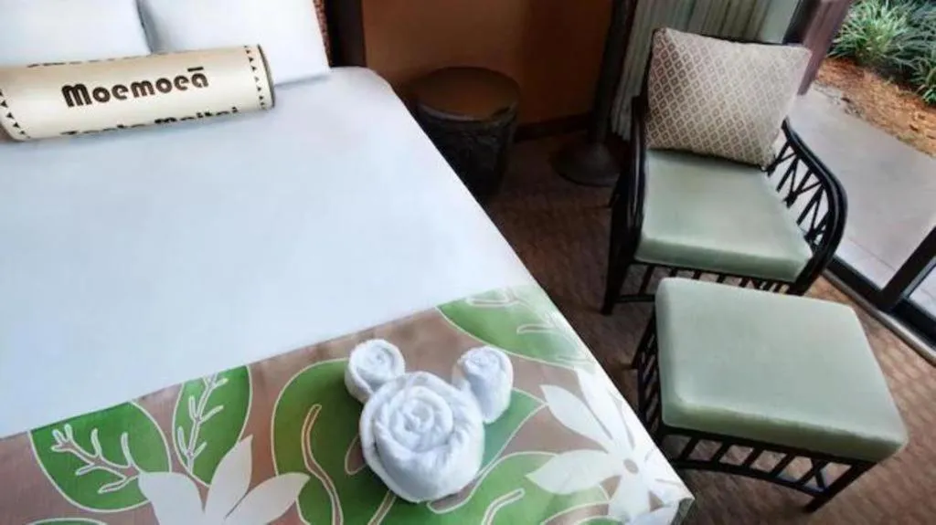 Bed in Disney's Polynesian Village Resort