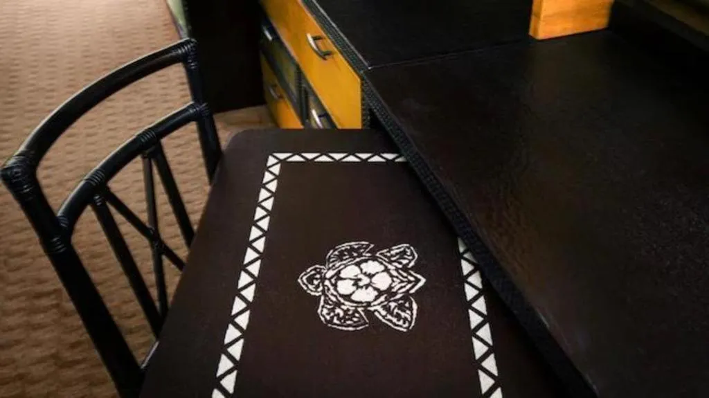 Bed in Disney's Polynesian Village Resort