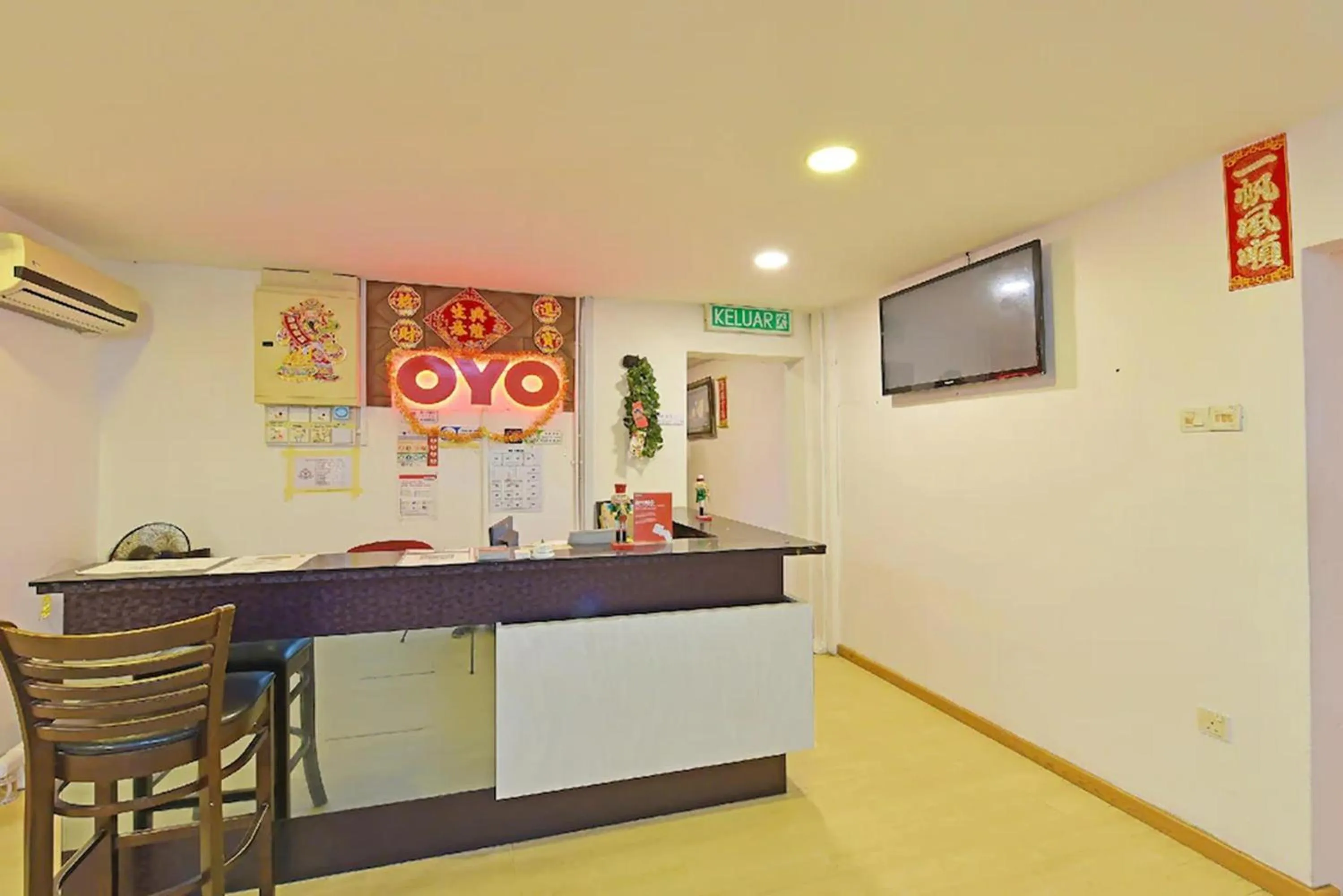 Property building in 98 Hotel