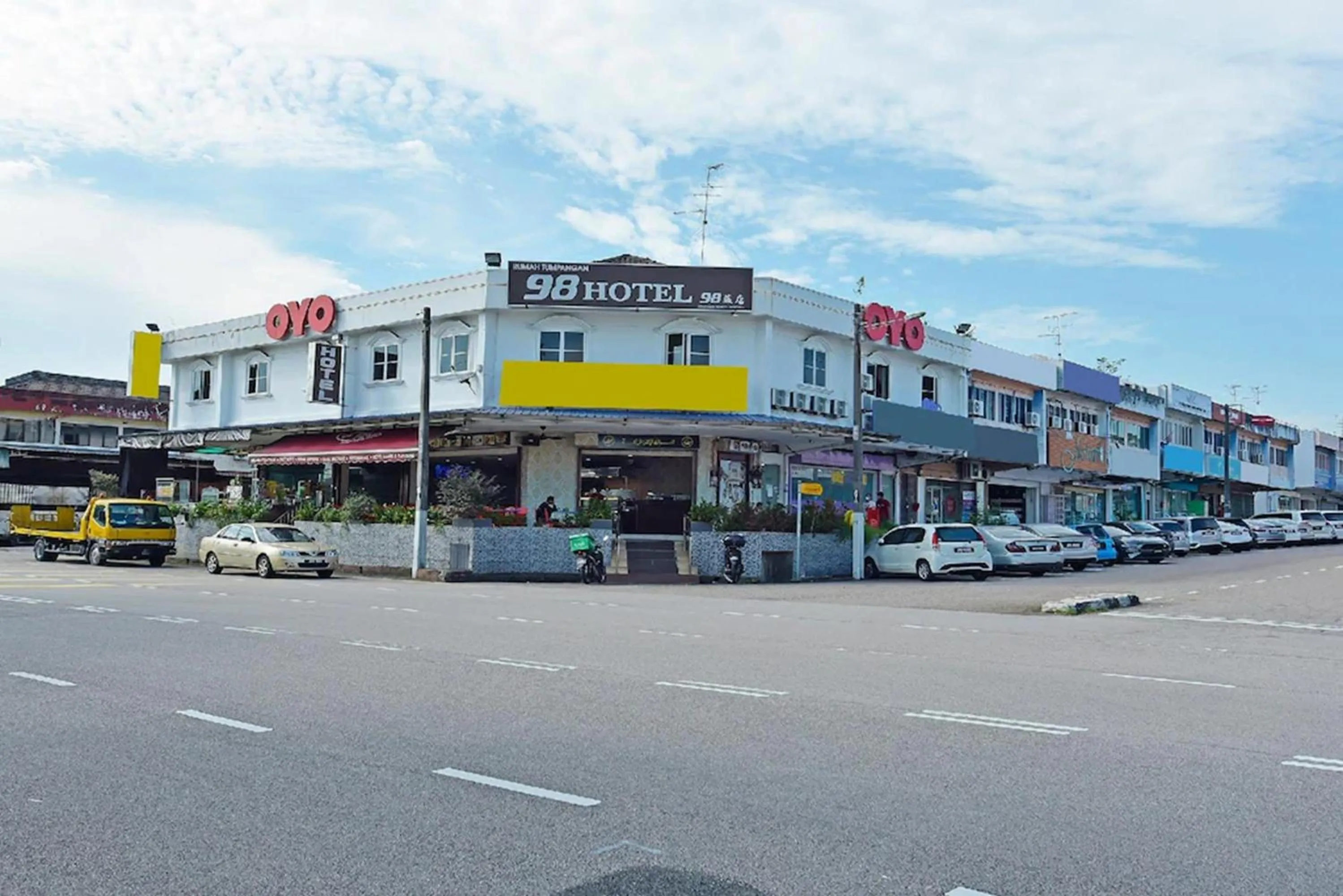 Property building in 98 Hotel