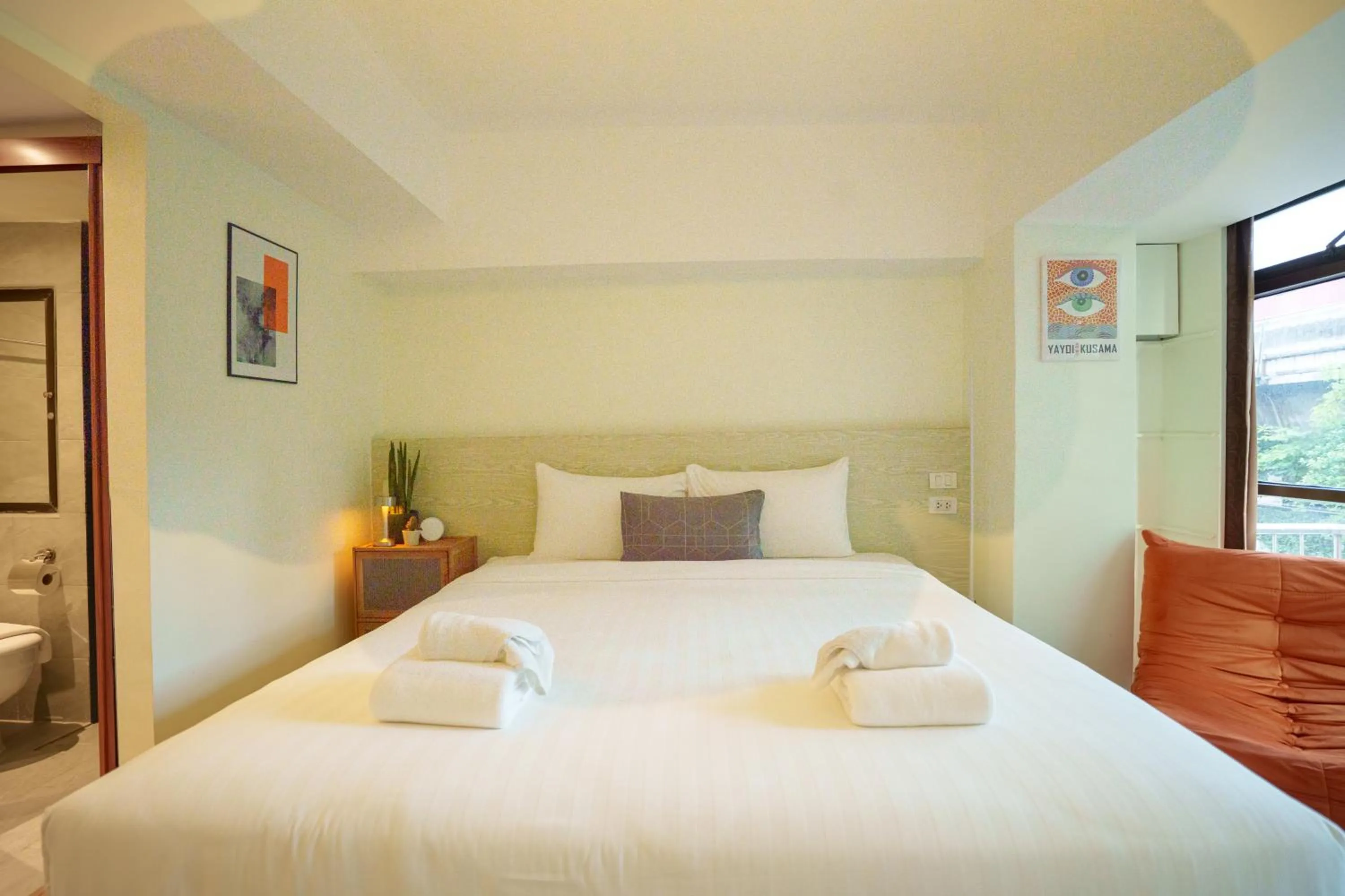 Bed in Gecko EYE Hotel