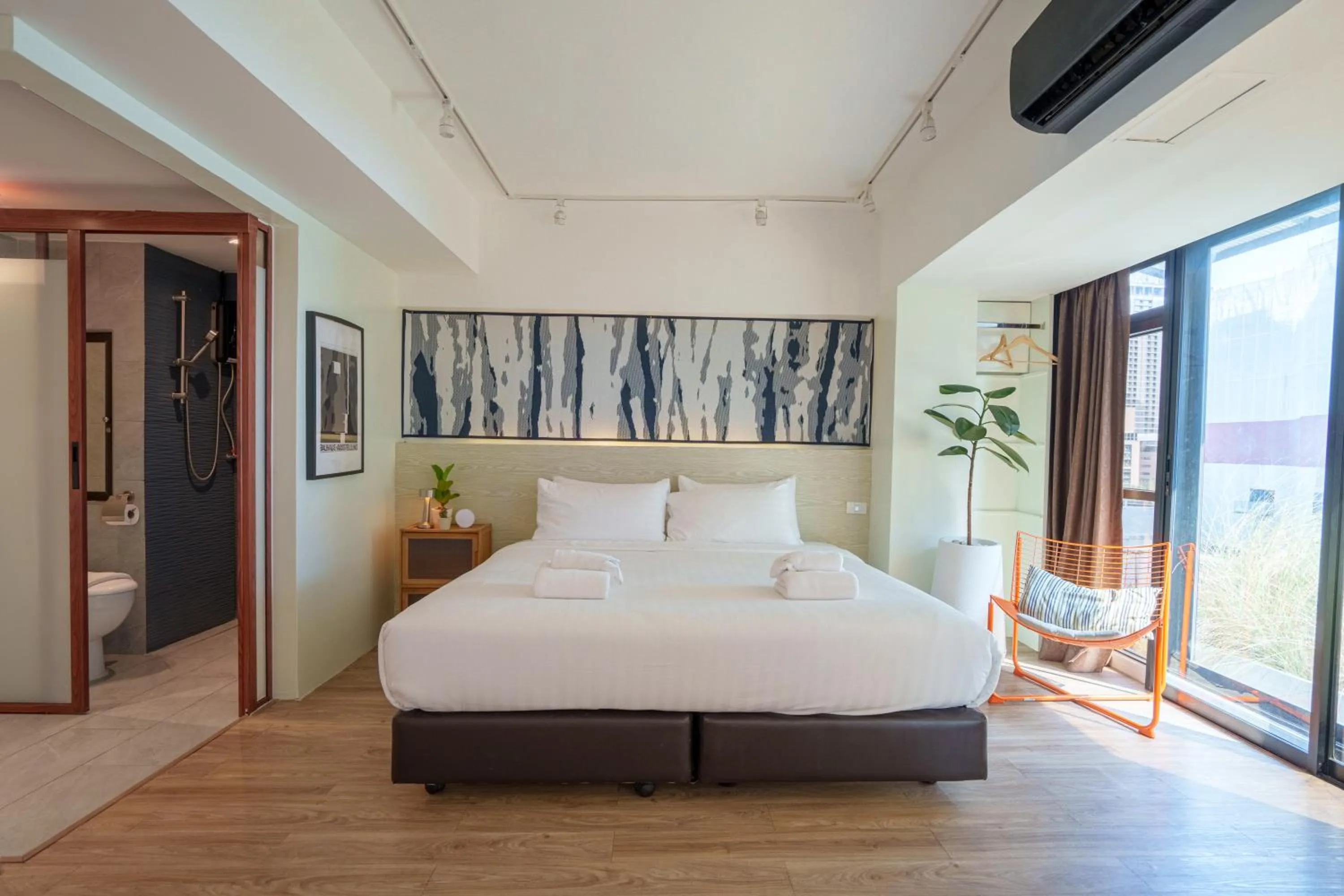 Bed in Gecko EYE Hotel