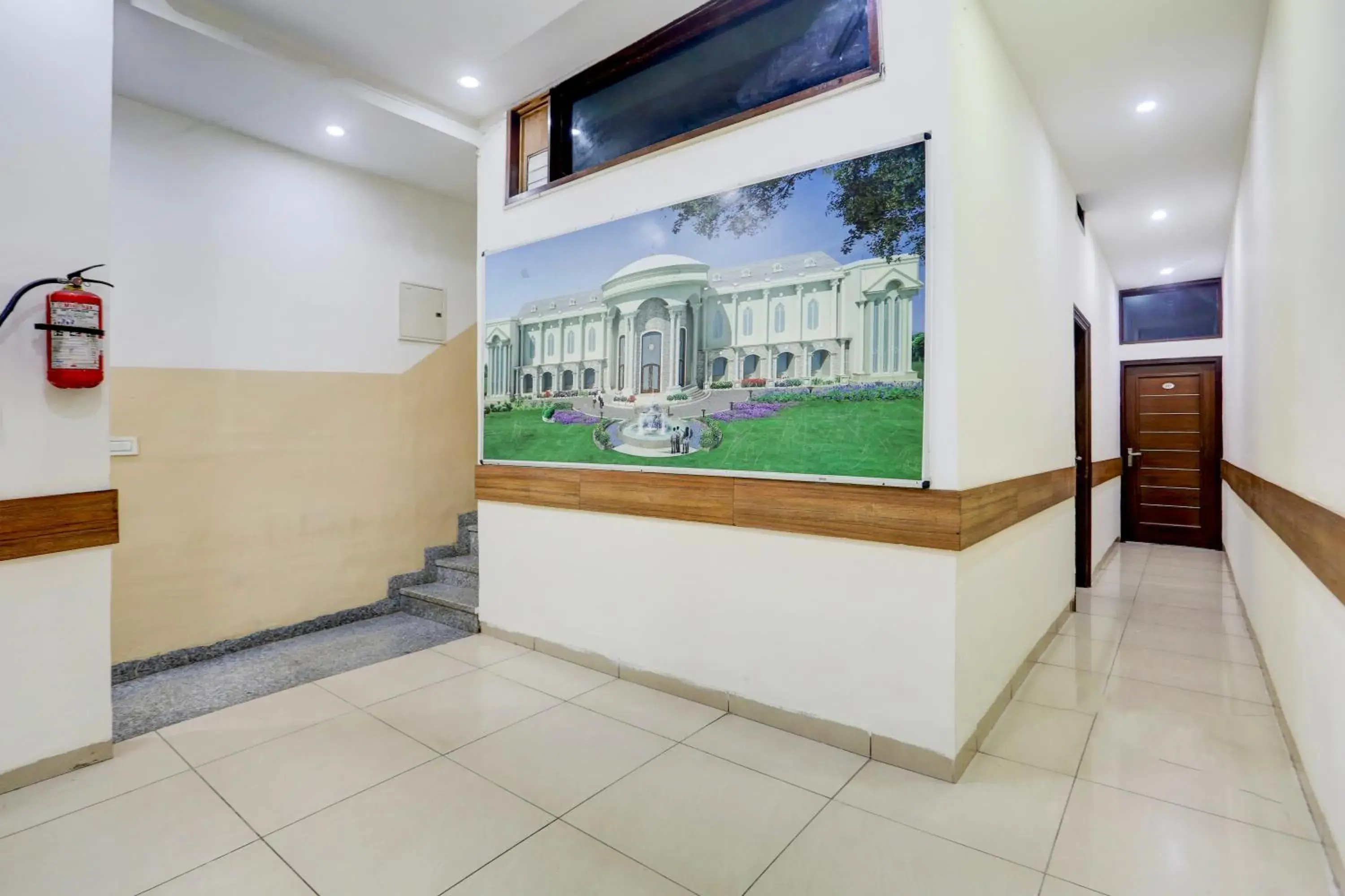 Lobby or reception in Super Hotel O Lohgarh Road Zirakpur Formerly JB Plaza Lobby or reception in Super Hotel O Lohgarh Road Zirakpur Formerly JB Plaza