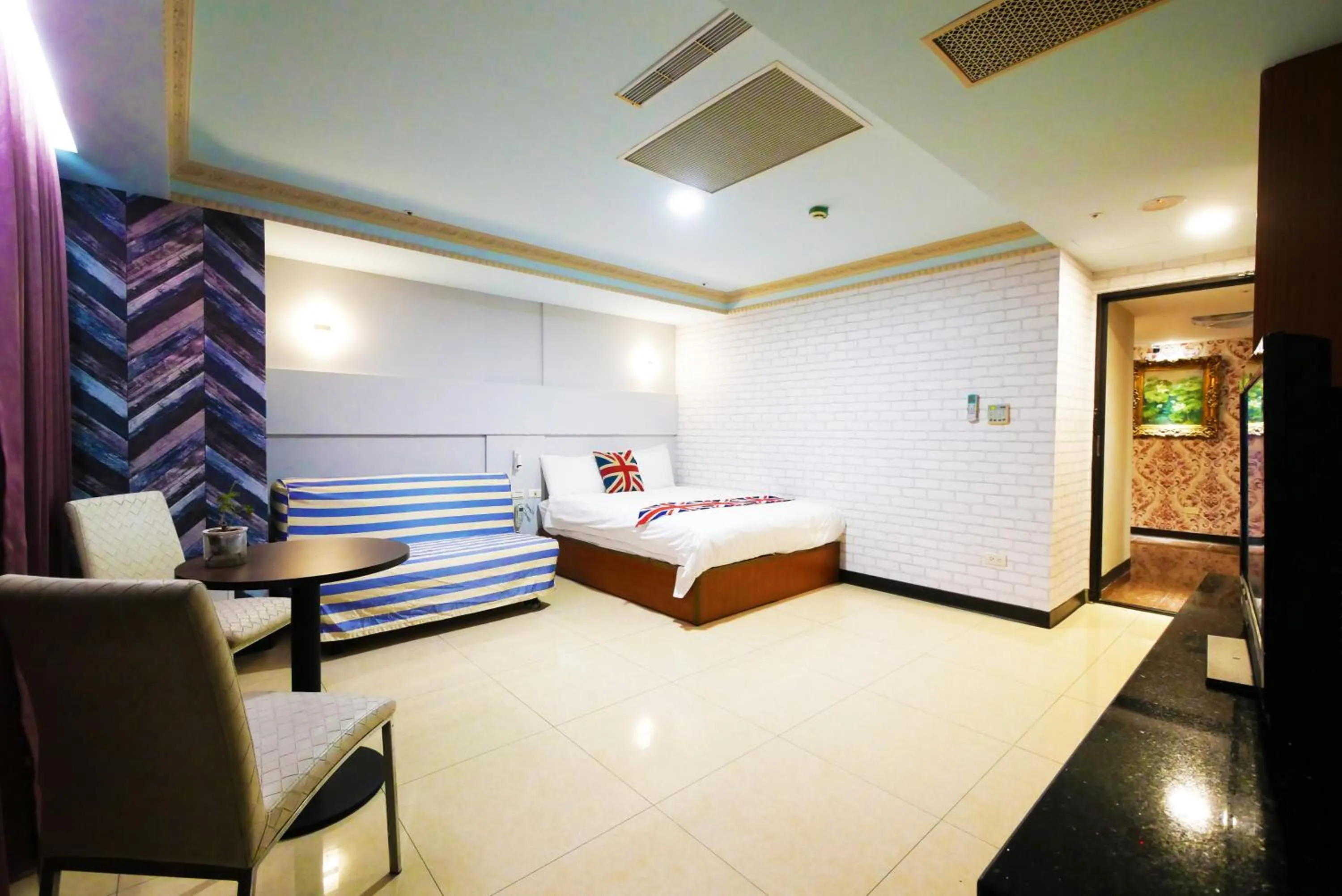 Bed in I Hi Loveriver Hotel