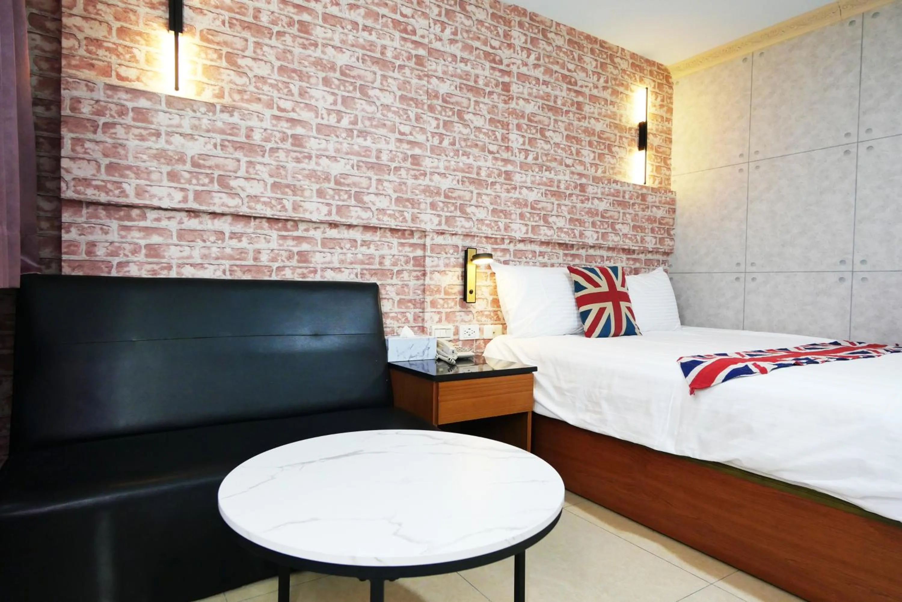 Bed in I Hi Loveriver Hotel