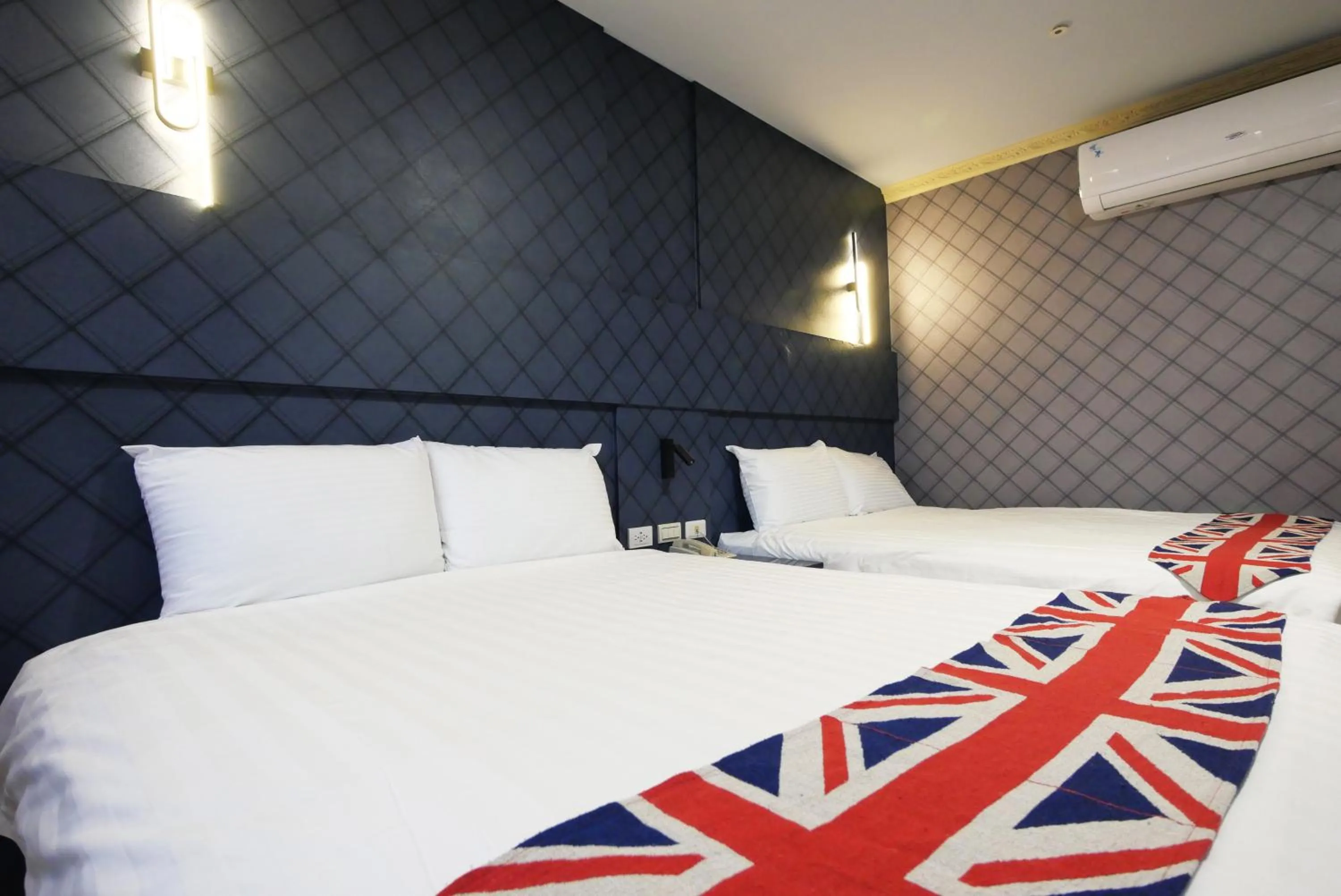 Bed in I Hi Loveriver Hotel