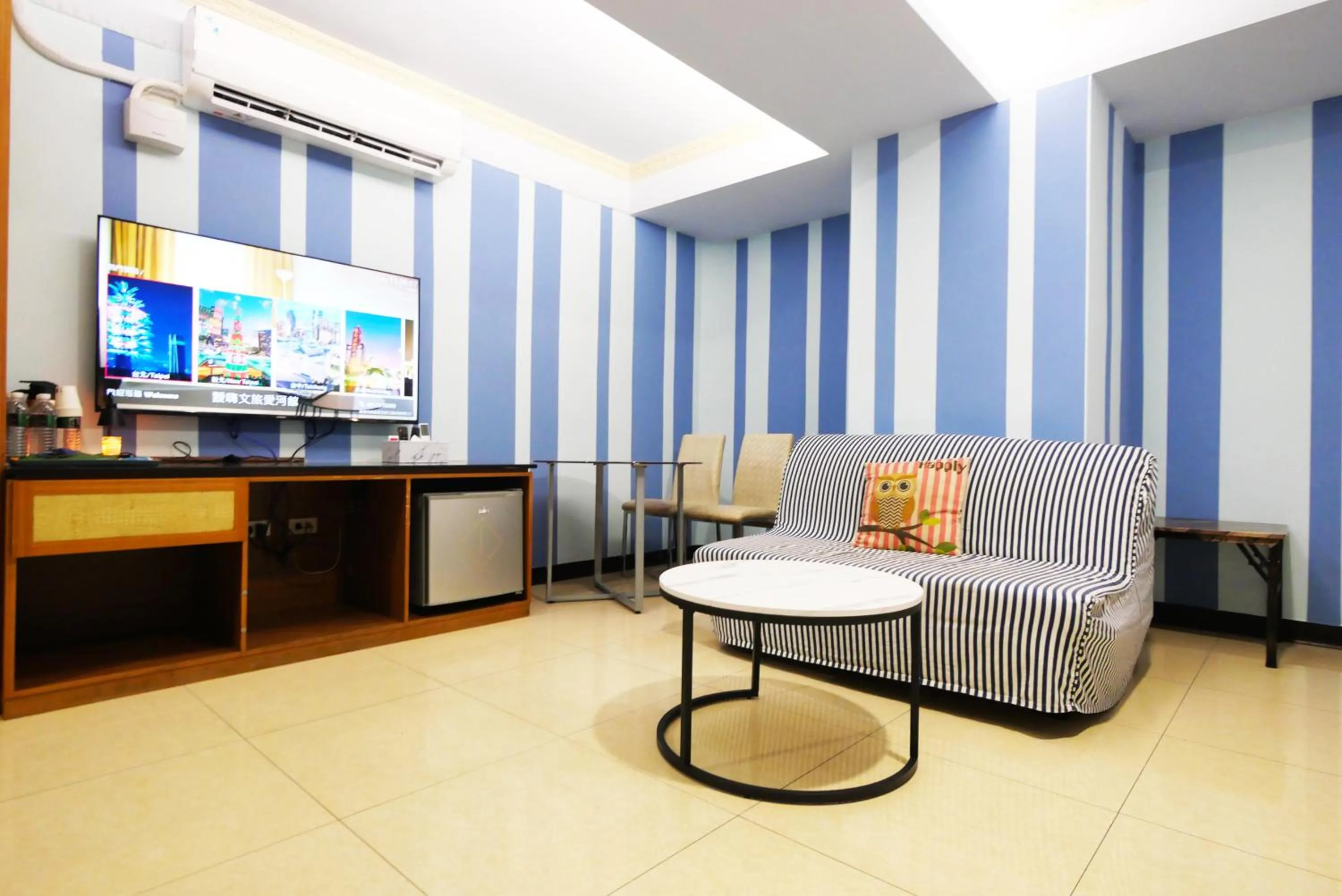 TV and multimedia in I Hi Loveriver Hotel