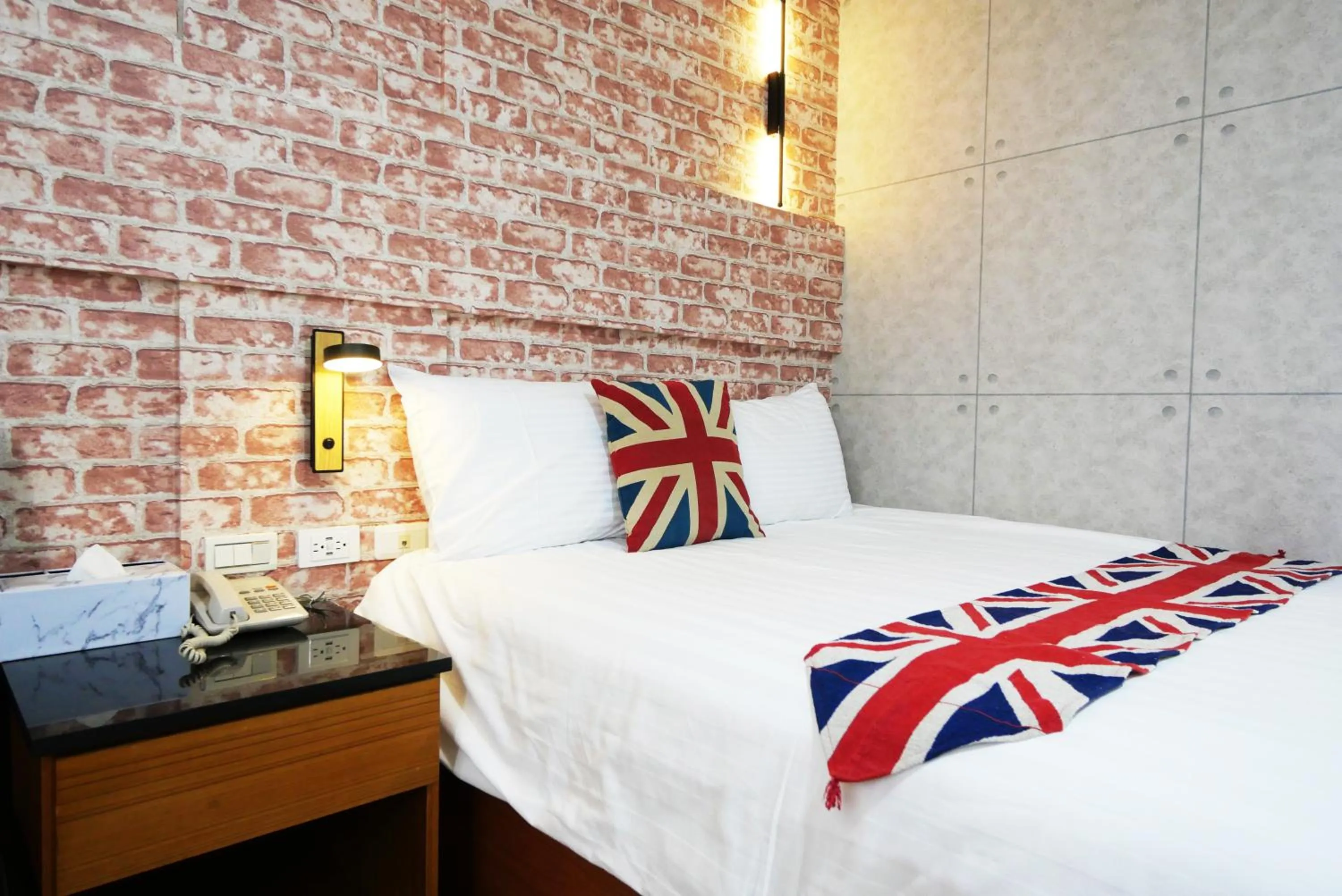 Bed in I Hi Loveriver Hotel