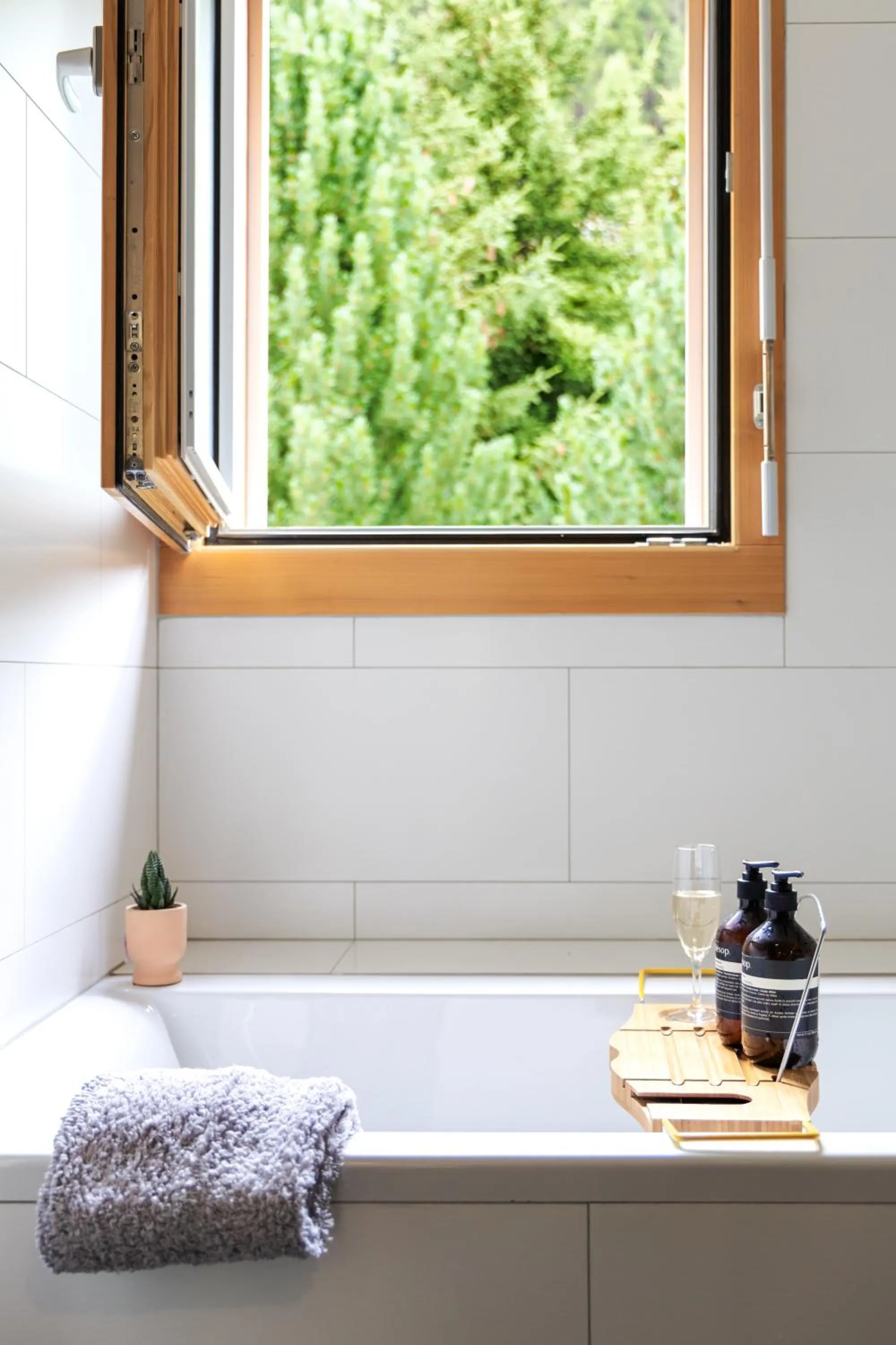 Bathroom, Bed in Anatas