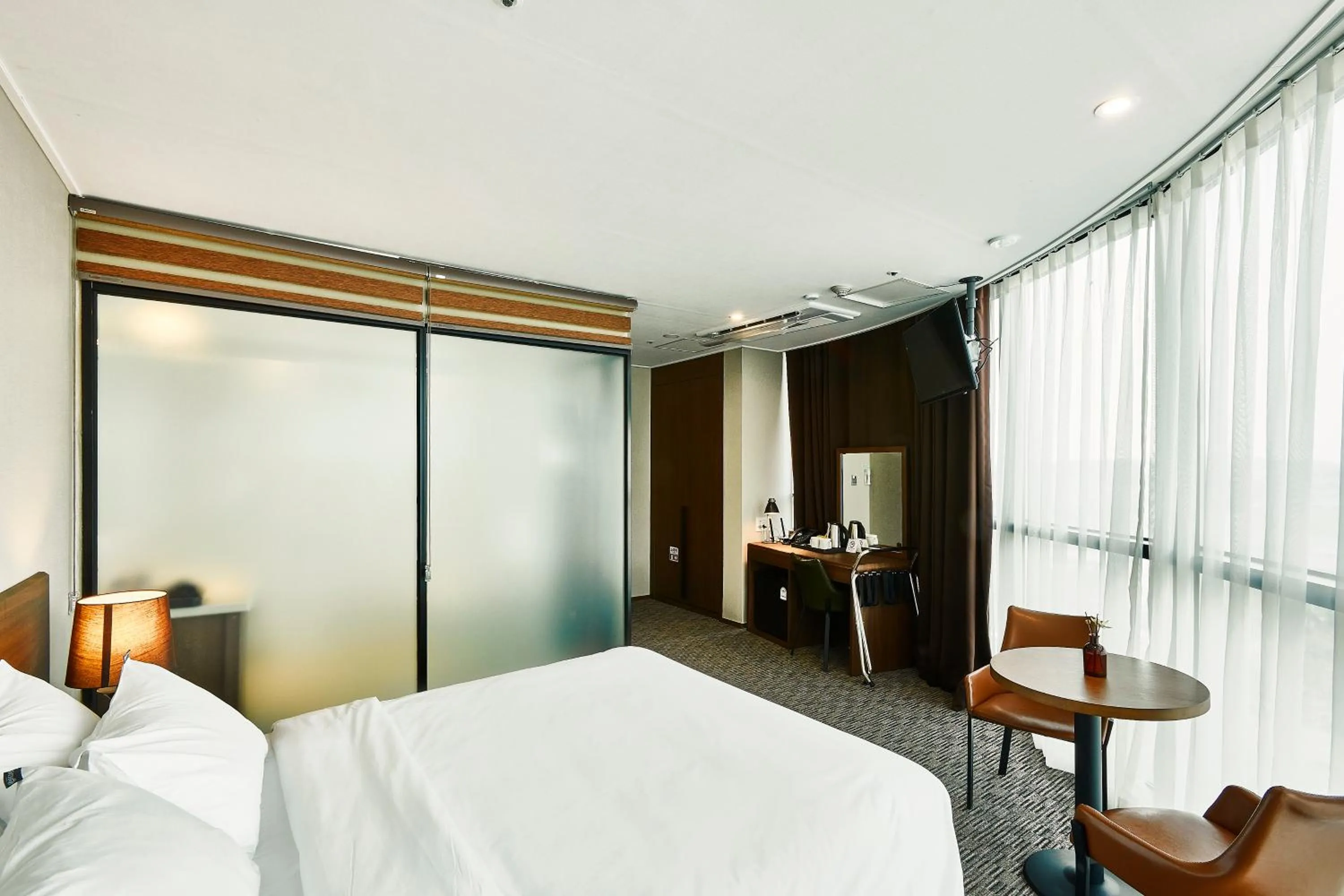 Bed in Golden Harbor Hotel Pyeongtaek