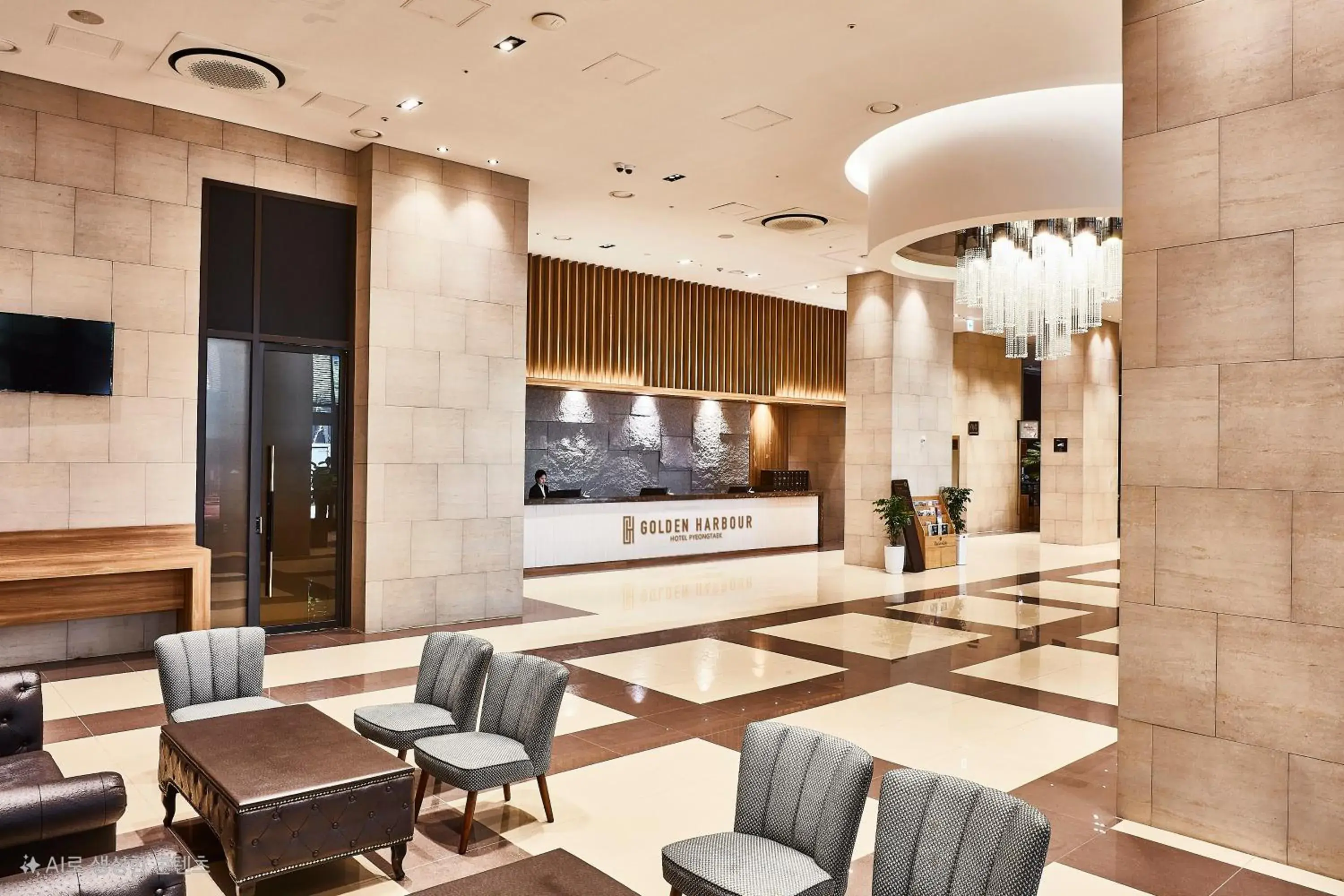 Living room in Golden Harbor Hotel Pyeongtaek Living room in Golden Harbor Hotel Pyeongtaek