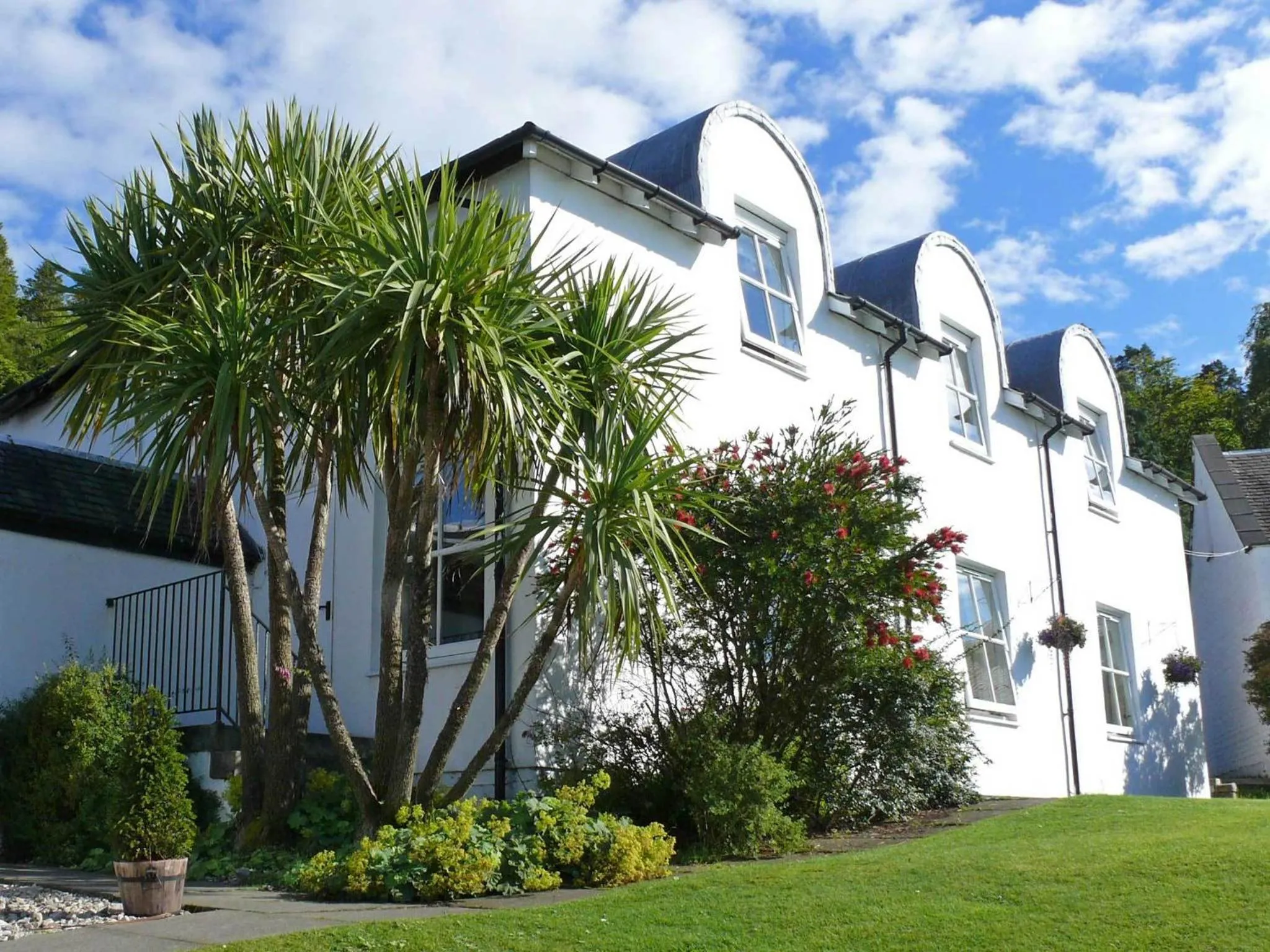 Facade/entrance in The Pierhouse Hotel