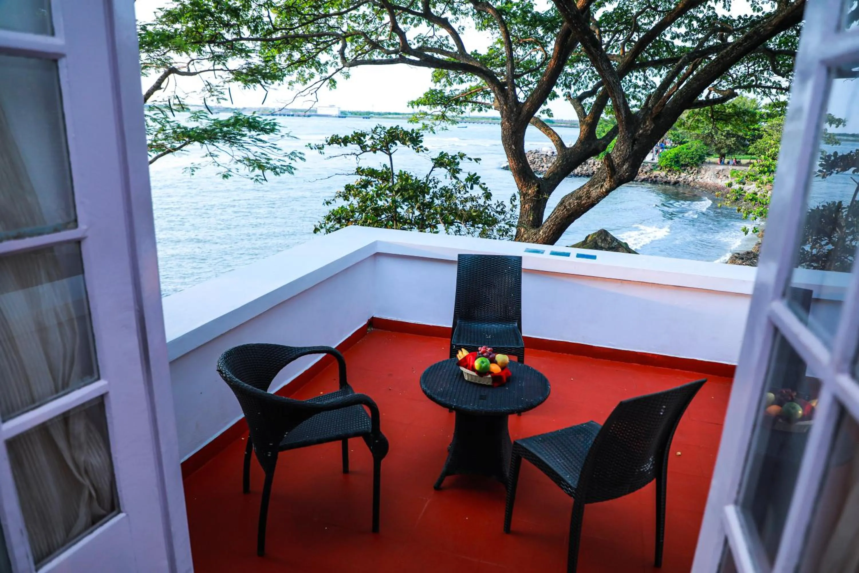 Old Lighthouse Bristow Hotel , Fort Kochi