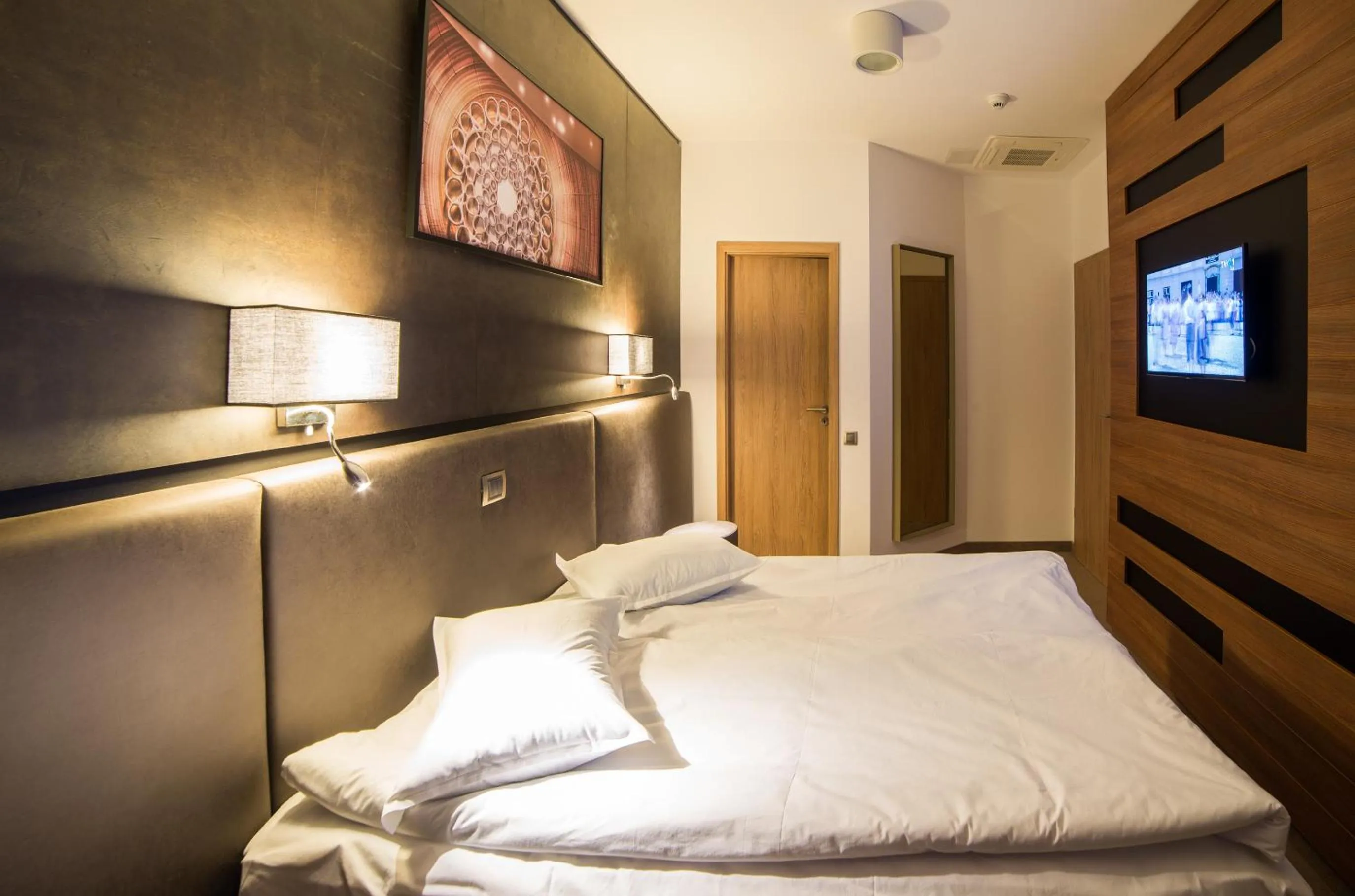 Bed in Hotel Lux Divina