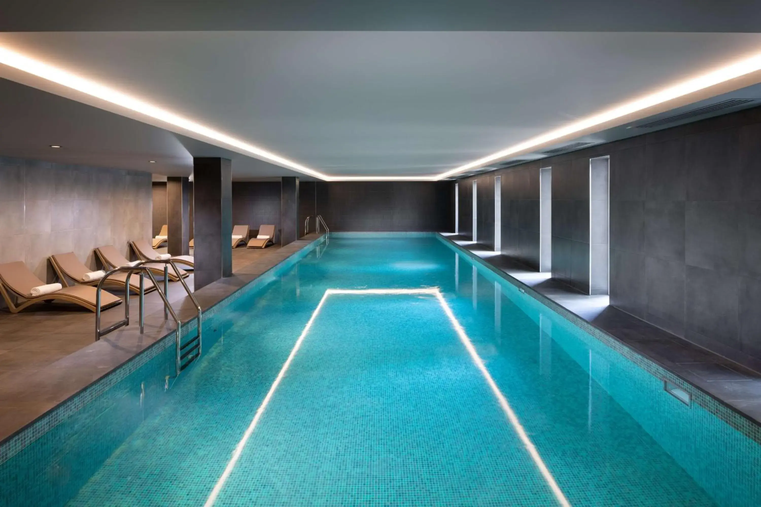 Pool view in DoubleTree by Hilton Hobart Pool view in DoubleTree by Hilton Hobart