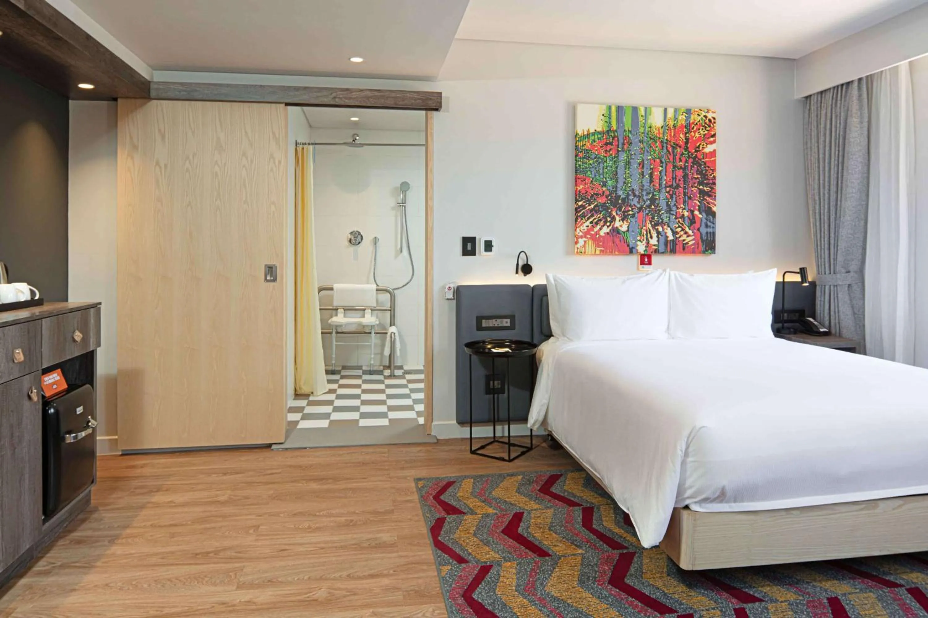 Bed in Hampton By Hilton Sandton Grayston