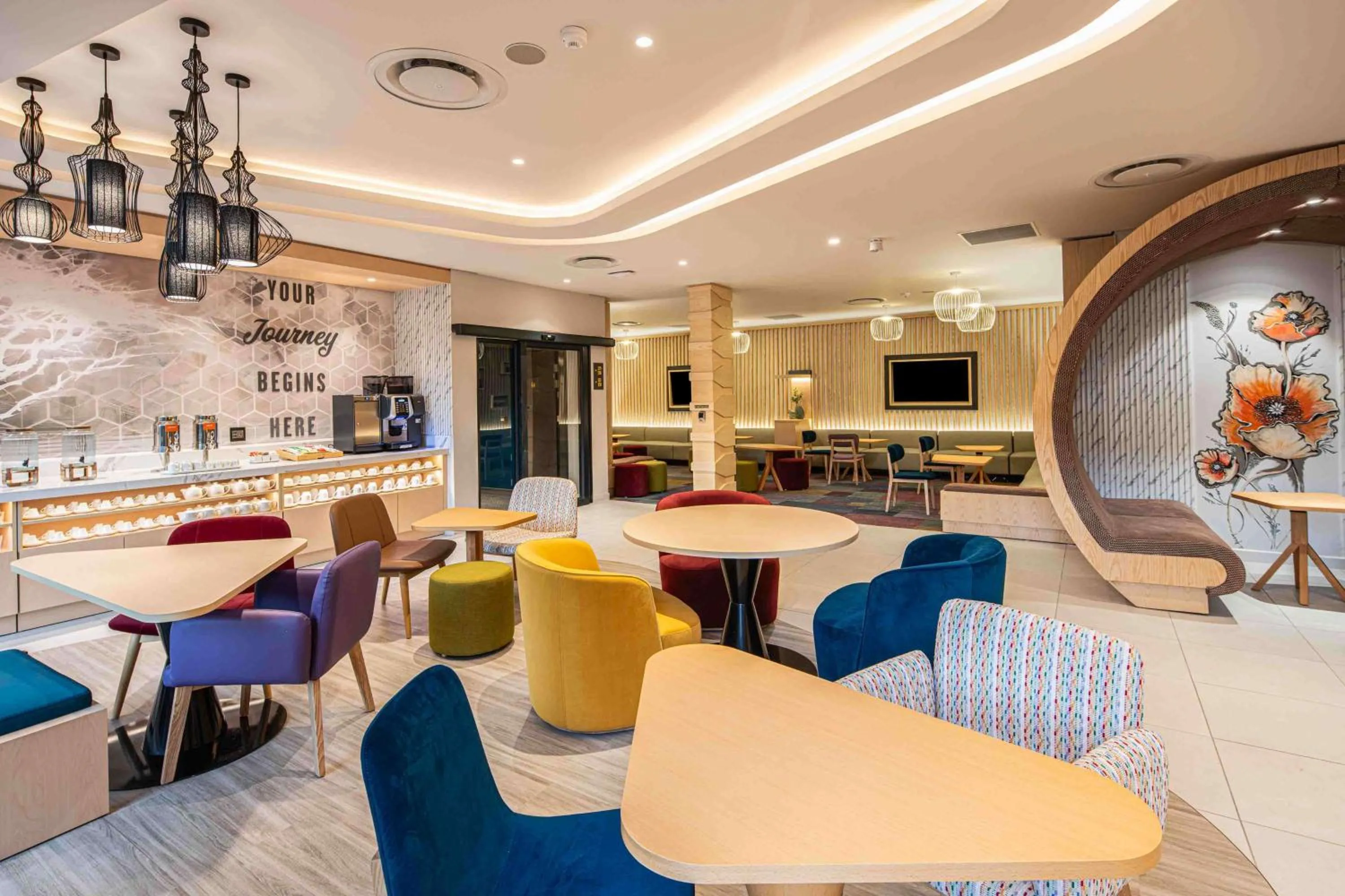 Restaurant/places to eat in Hampton By Hilton Sandton Grayston