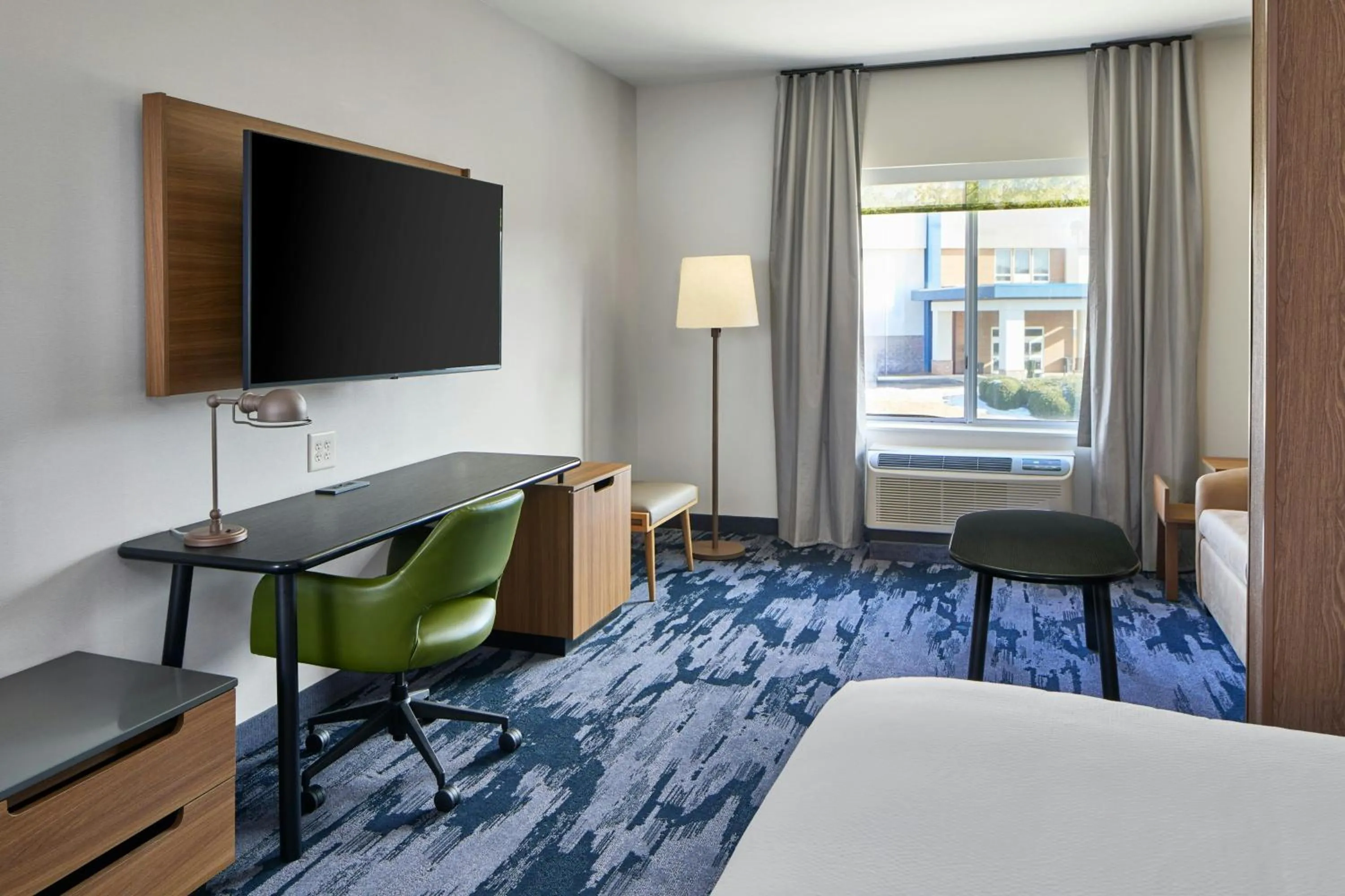 Photo of the whole room, Bed in Fairfield by Marriott Inn & Suites Cornelia