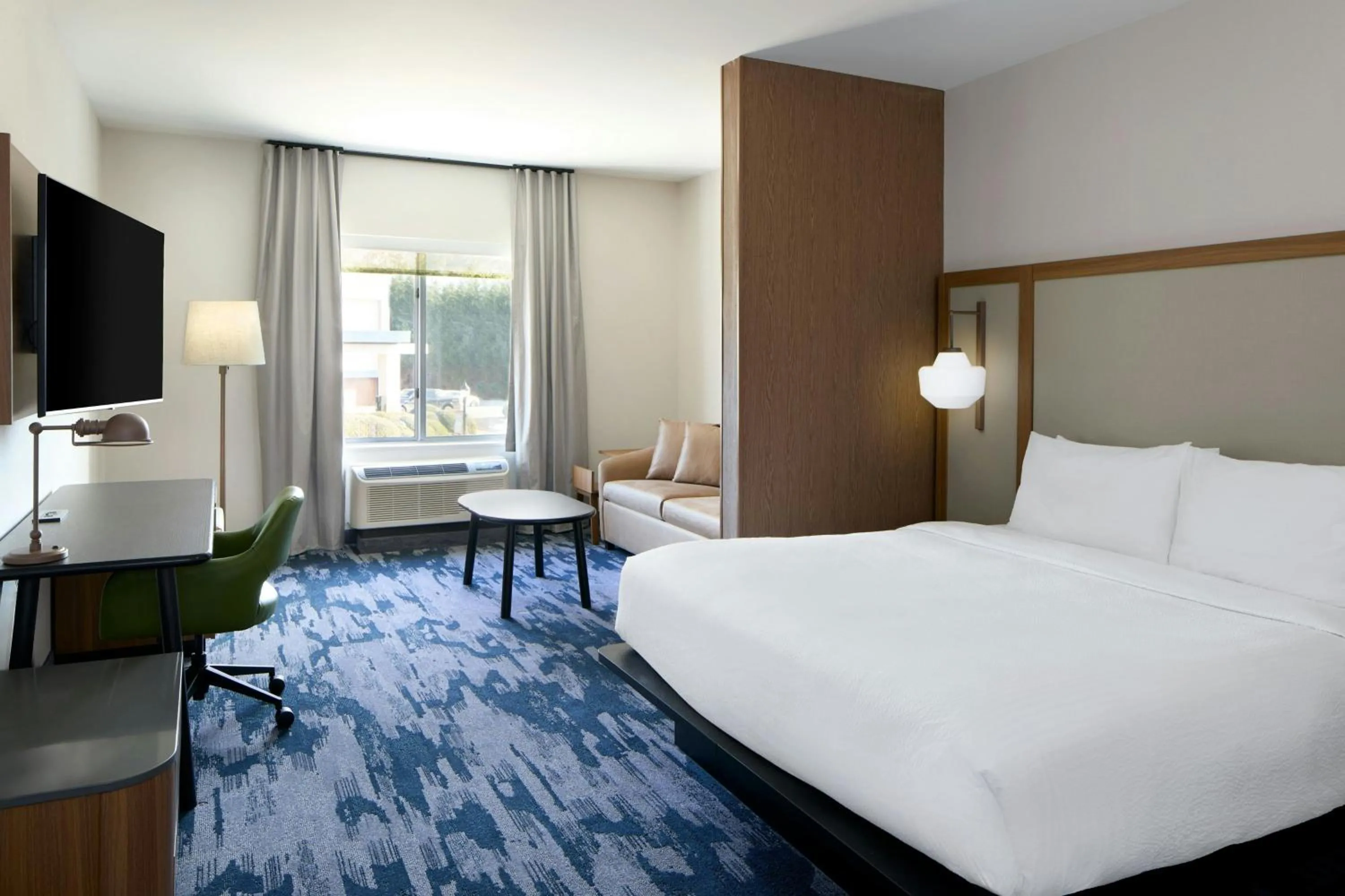 Photo of the whole room, Bed in Fairfield by Marriott Inn & Suites Cornelia