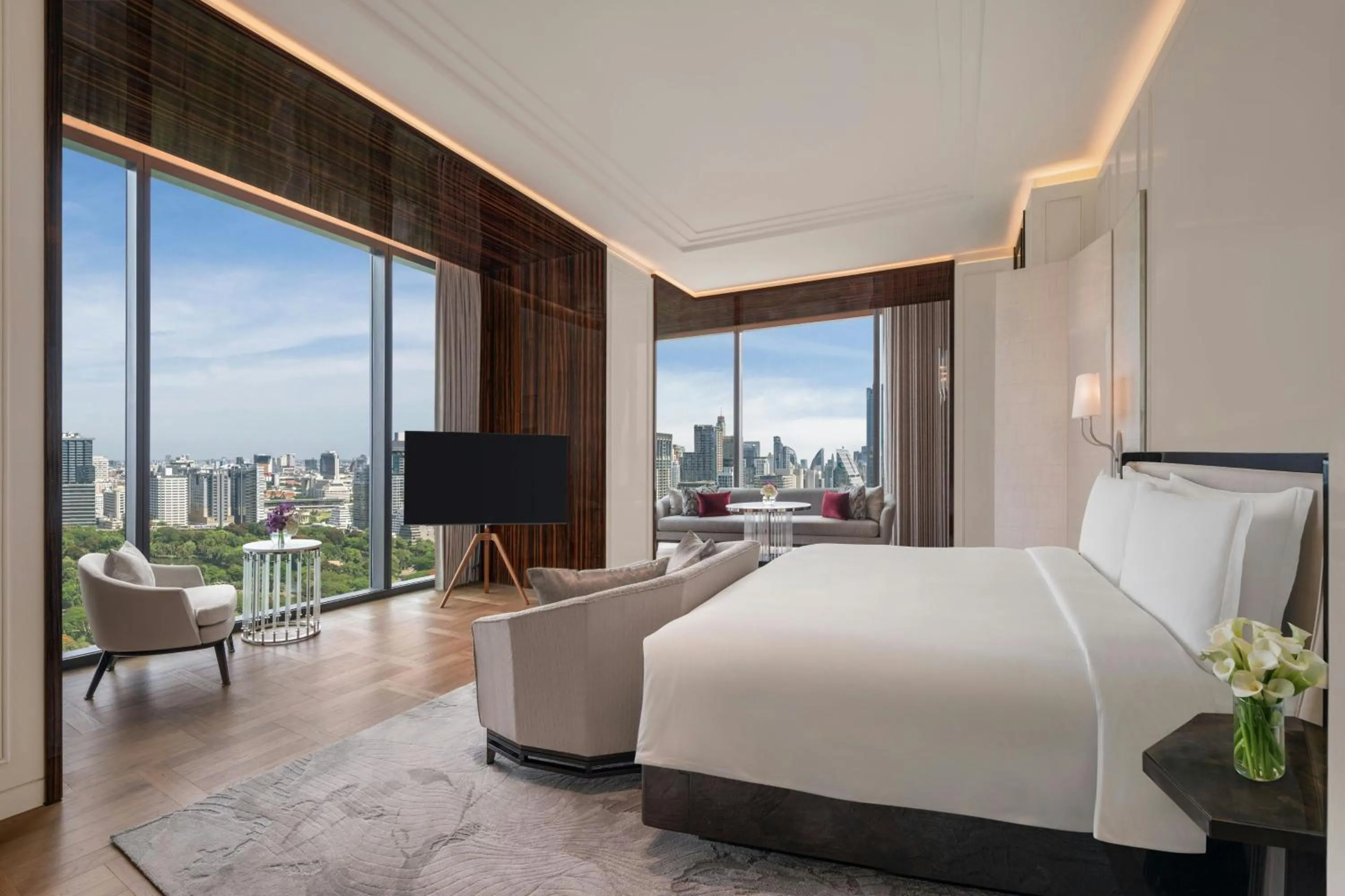 Bedroom, Bed in The Ritz-Carlton, Bangkok