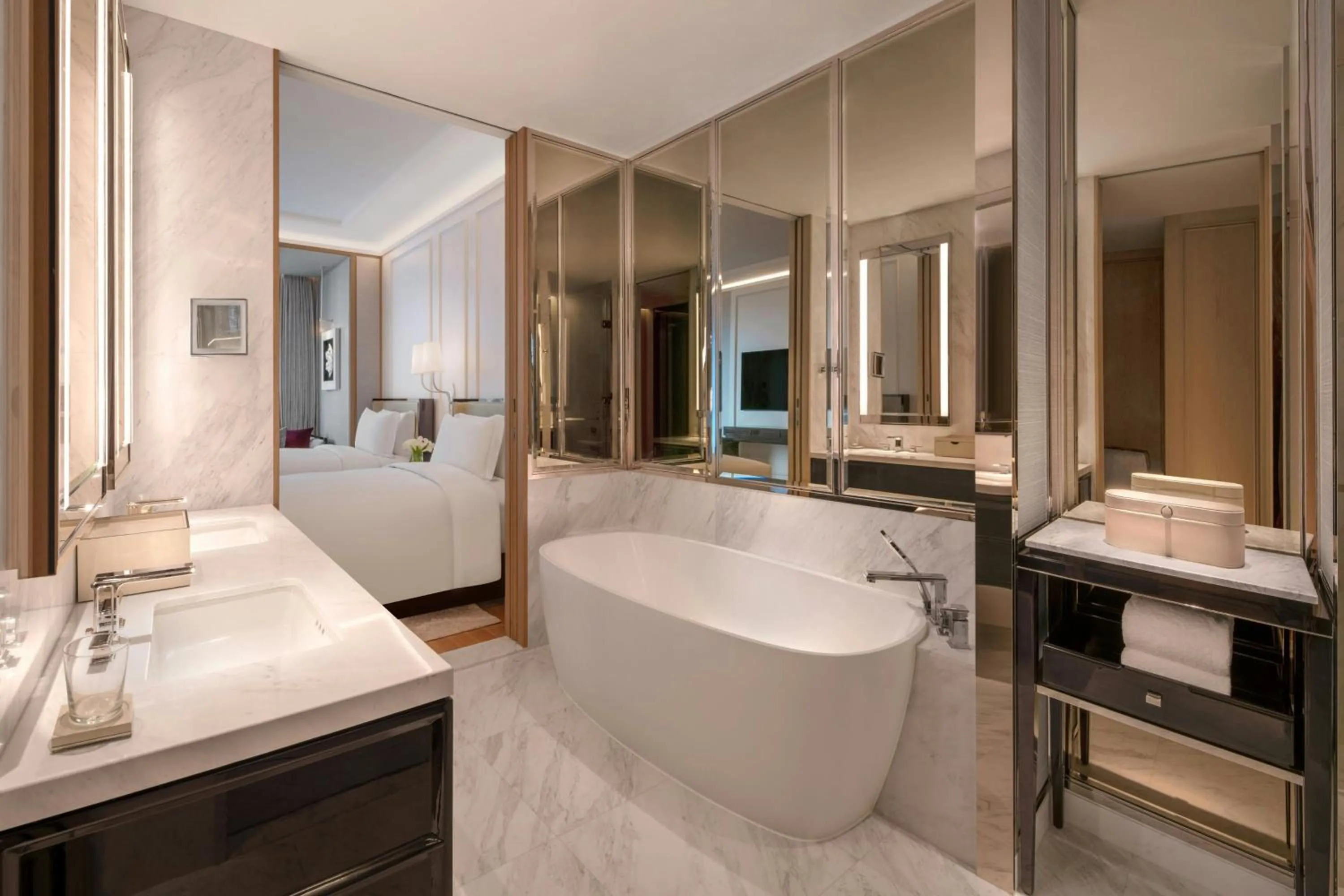 Bathroom, Bed in The Ritz-Carlton, Bangkok