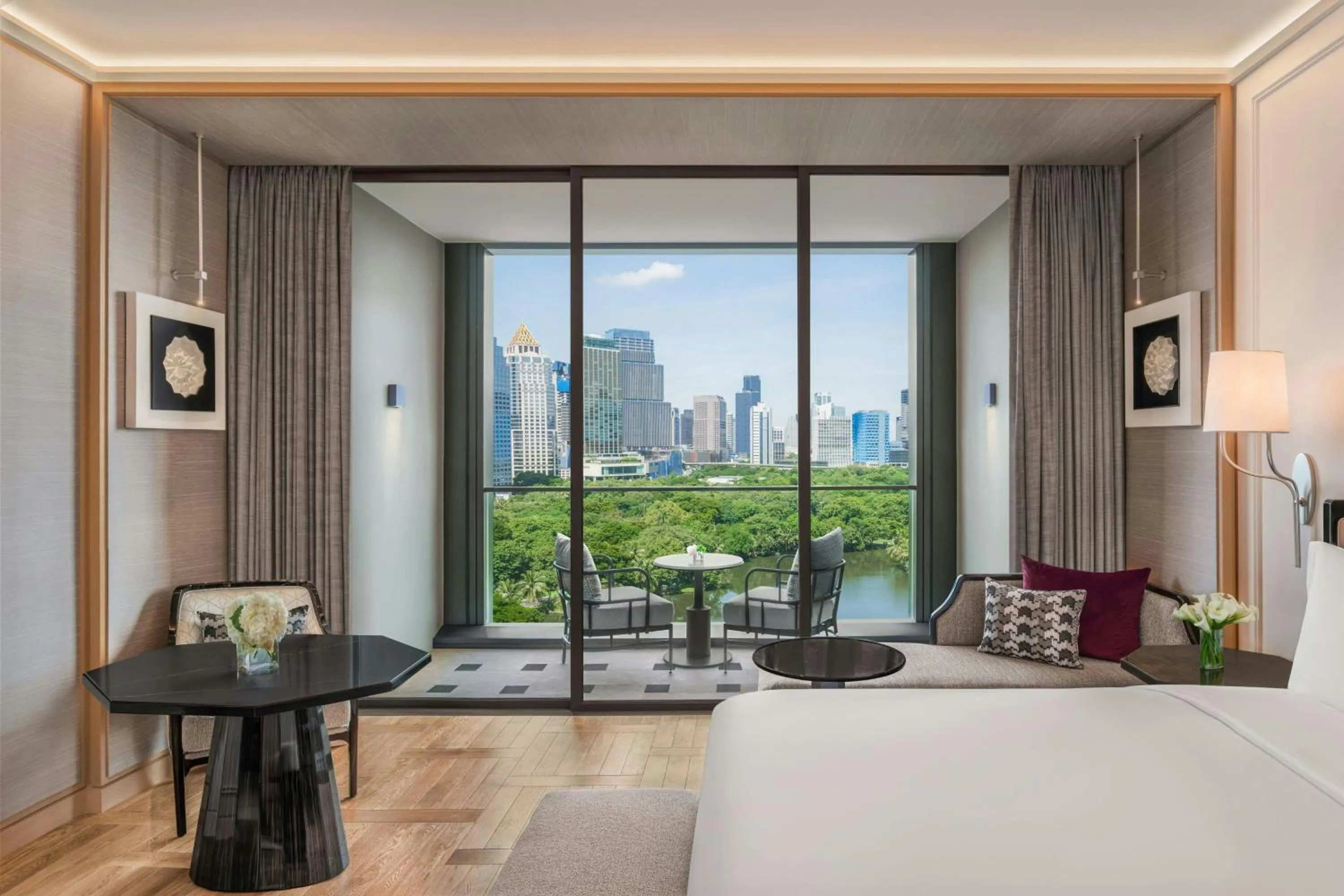 Bedroom, Bed in The Ritz-Carlton, Bangkok