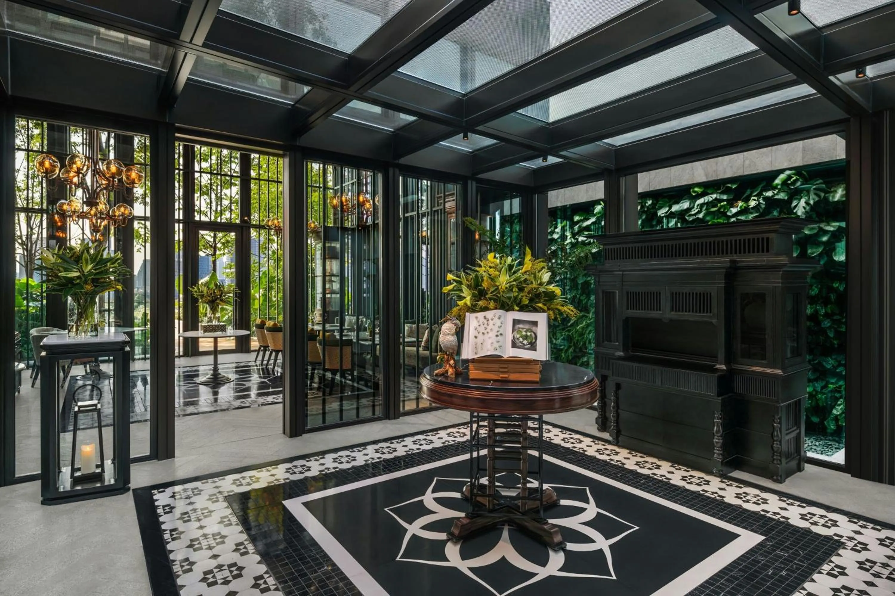 Restaurant/places to eat in The Ritz-Carlton, Bangkok