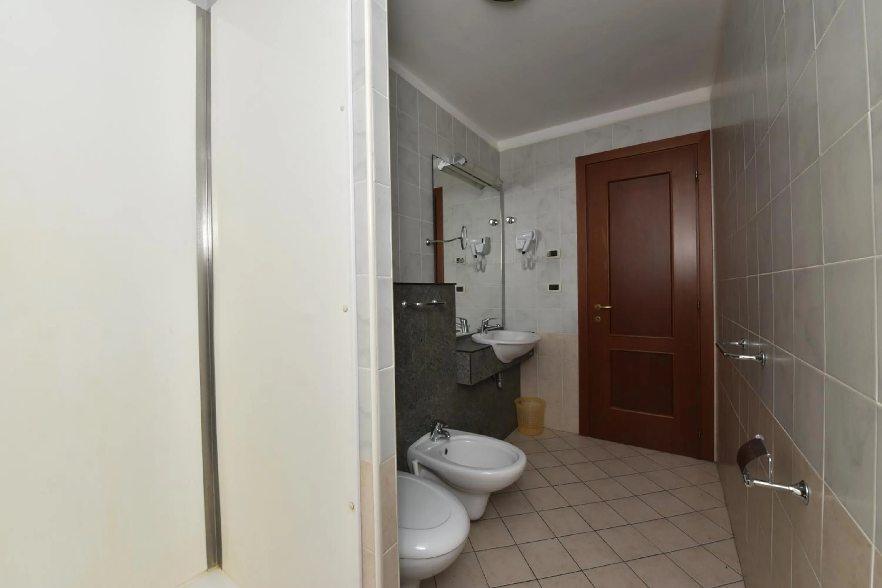 Shower in Casa Picanto - Low-Budget Apartments