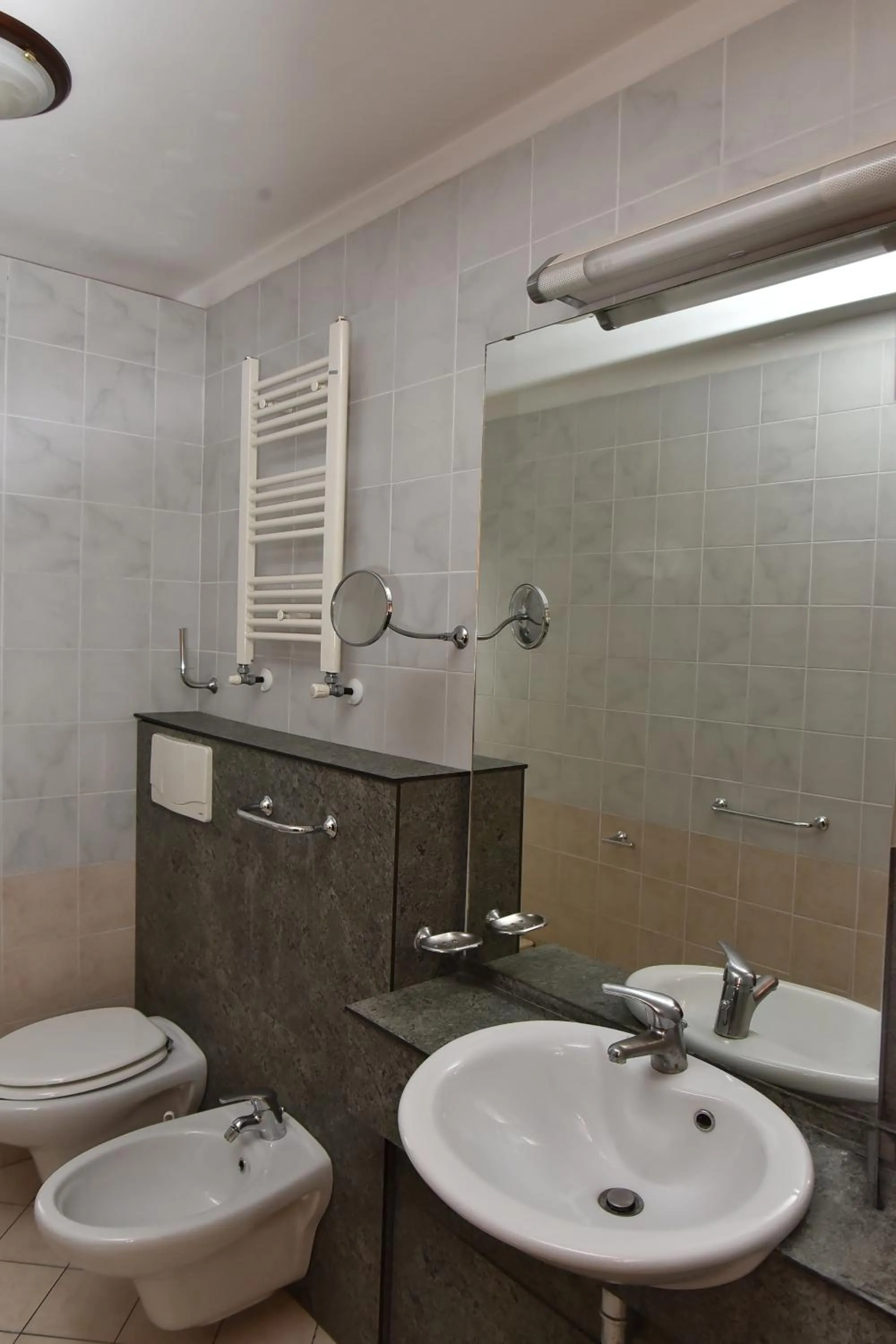 Shower in Casa Picanto - Low-Budget Apartments