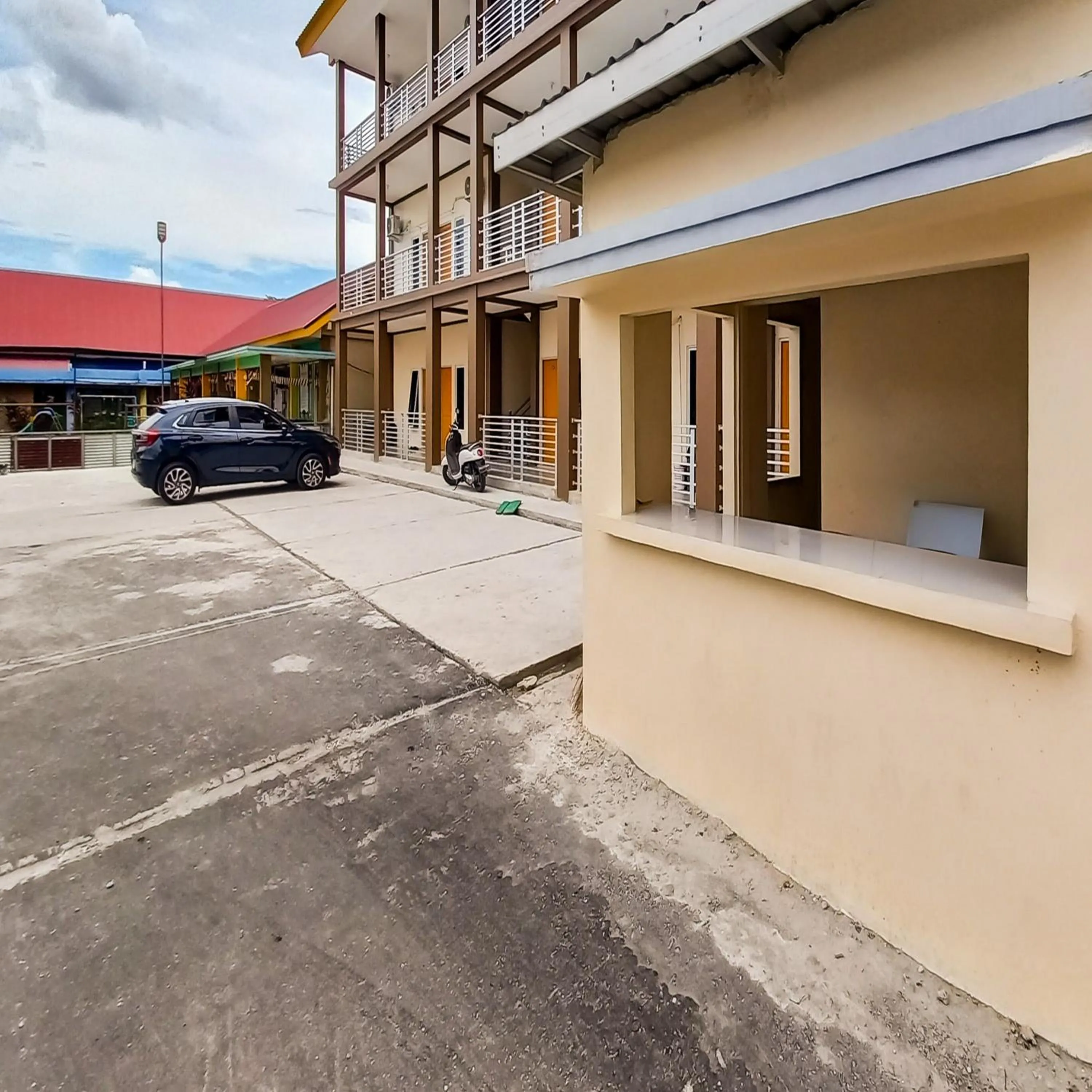 Facade/entrance in FARAH Homestay Syariah Mitra RedDoorz