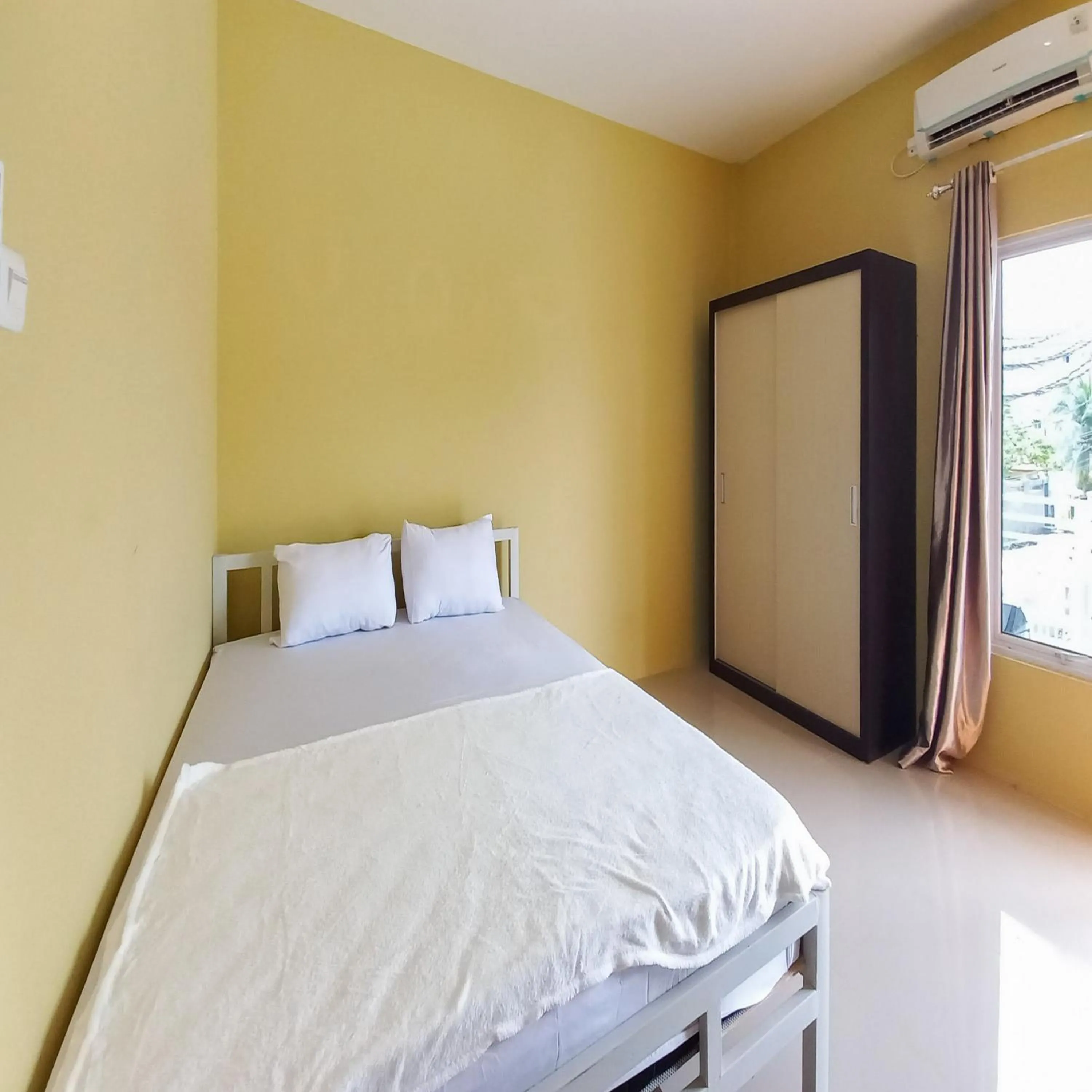 Bedroom, Bed in FARAH Homestay Syariah Mitra RedDoorz