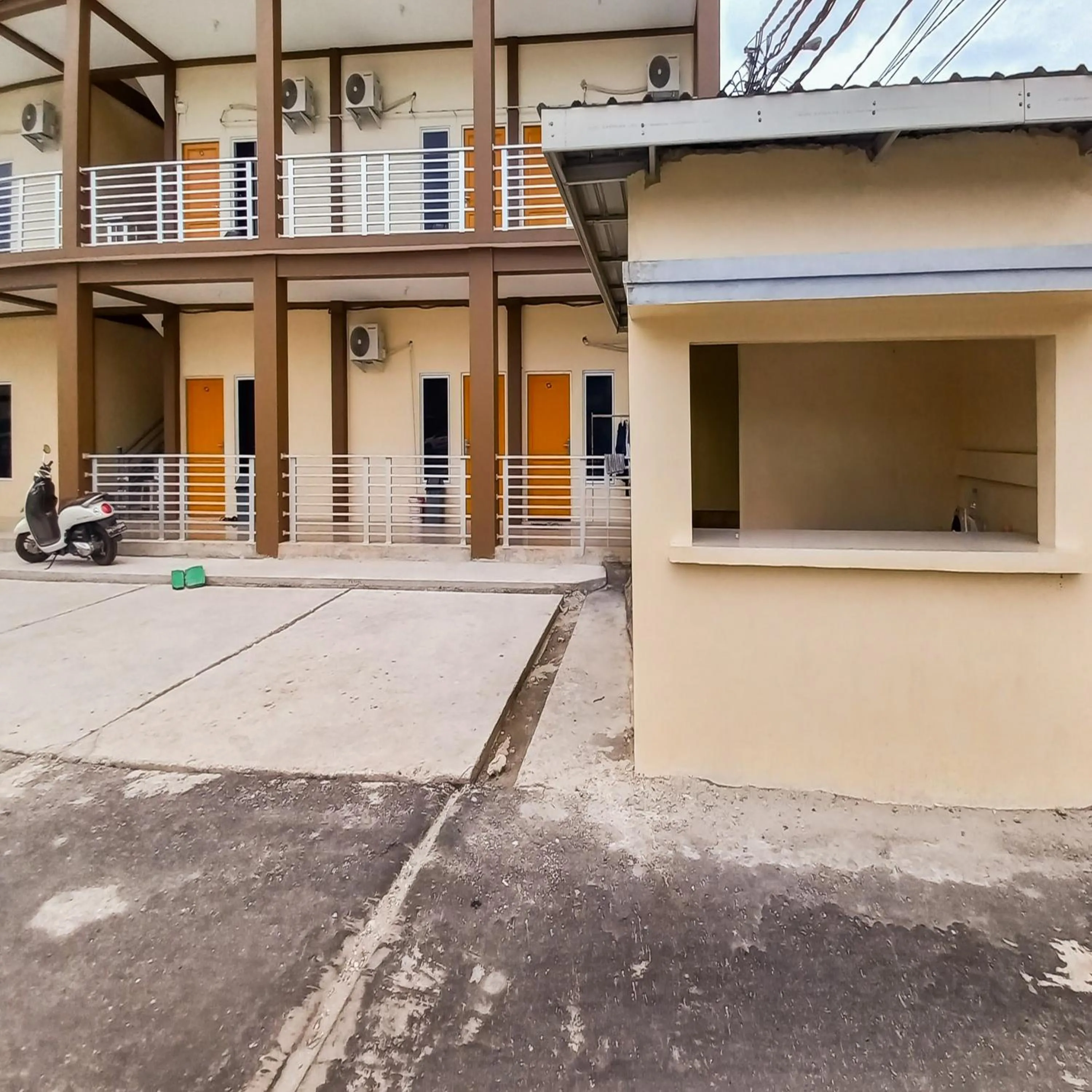 Facade/entrance in FARAH Homestay Syariah Mitra RedDoorz