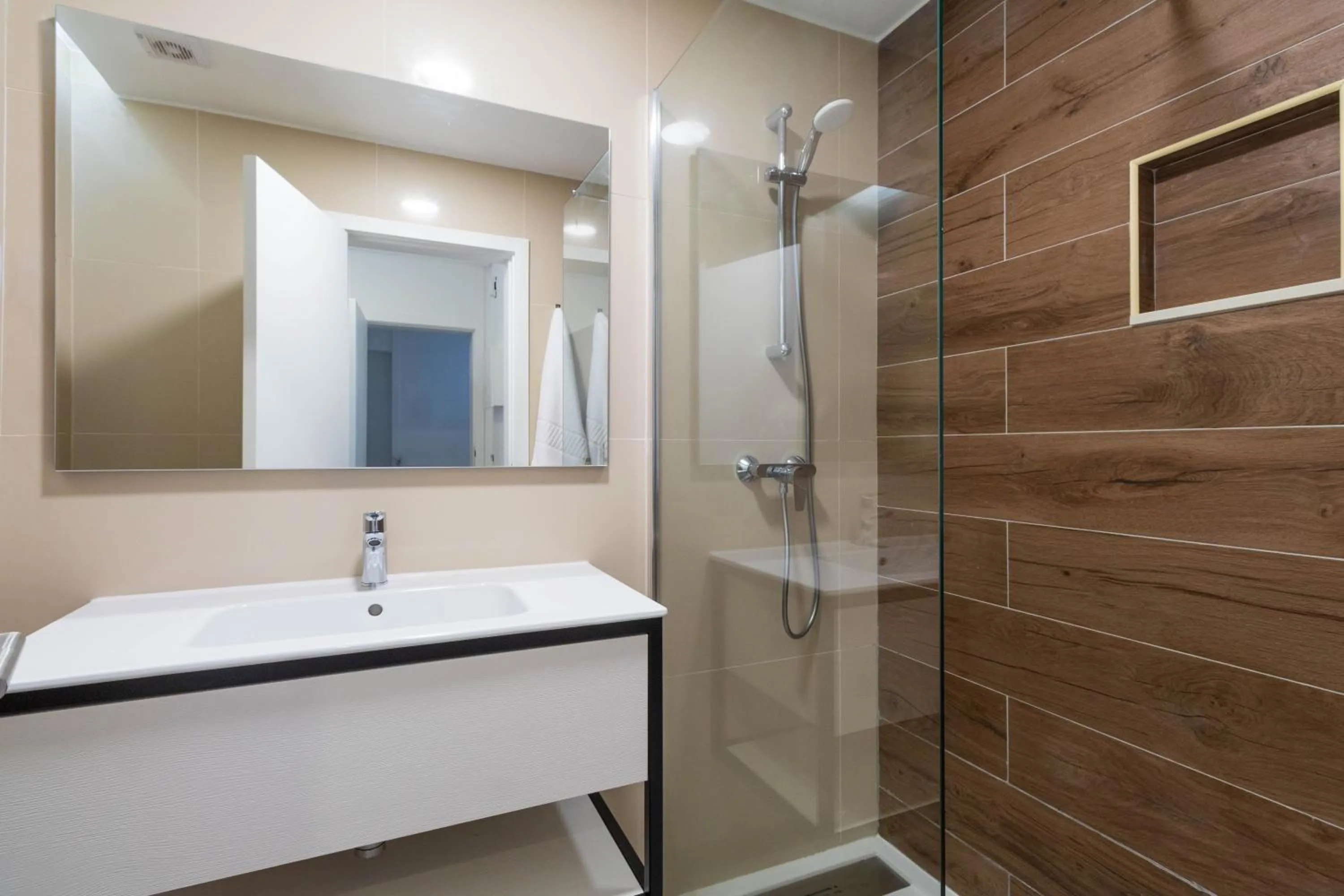 The Navigator - Ocean Heights